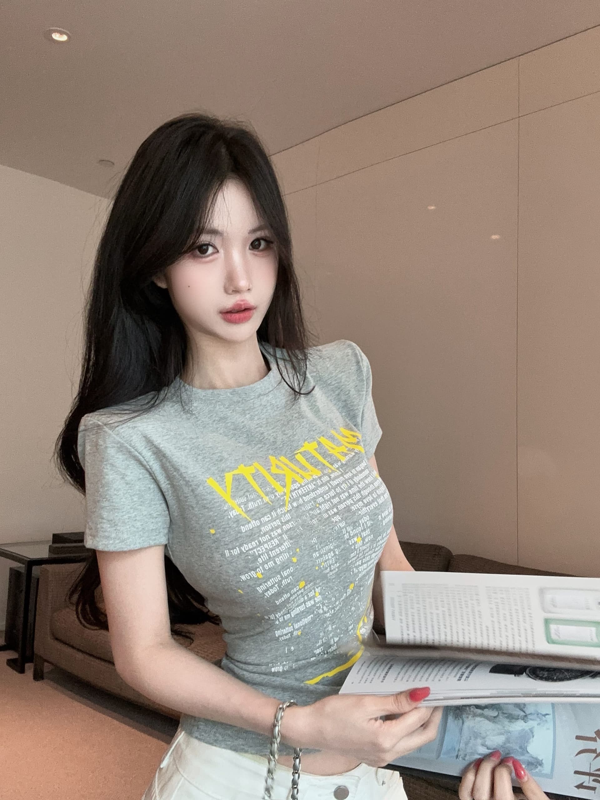 실사 정가 알파벳 프린트 반팔 티셔츠 라운드 넥 다용도 슬림해 보이는 맨위 상세 이미지 10