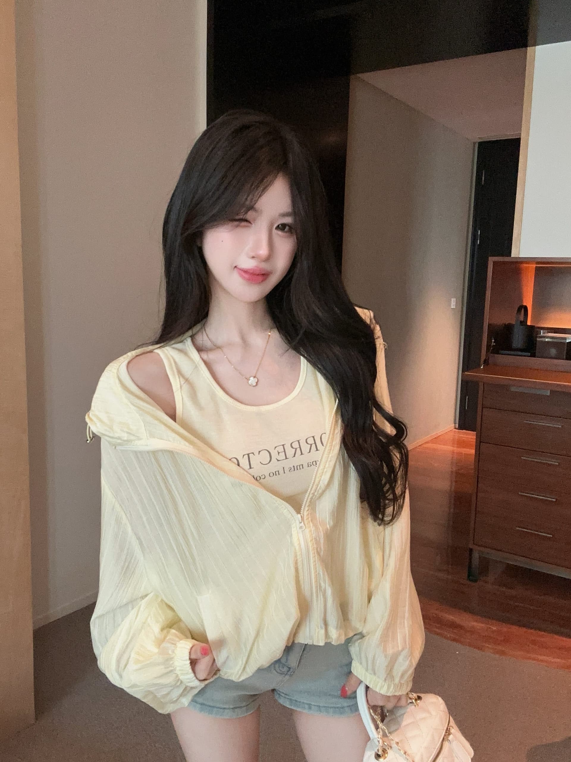 실사 정가 가을 긴팔 루즈핏 자외선 차단 여성 코트 알파벳 프린트 캐미솔 품격 투피스 슈트 상세 이미지 8