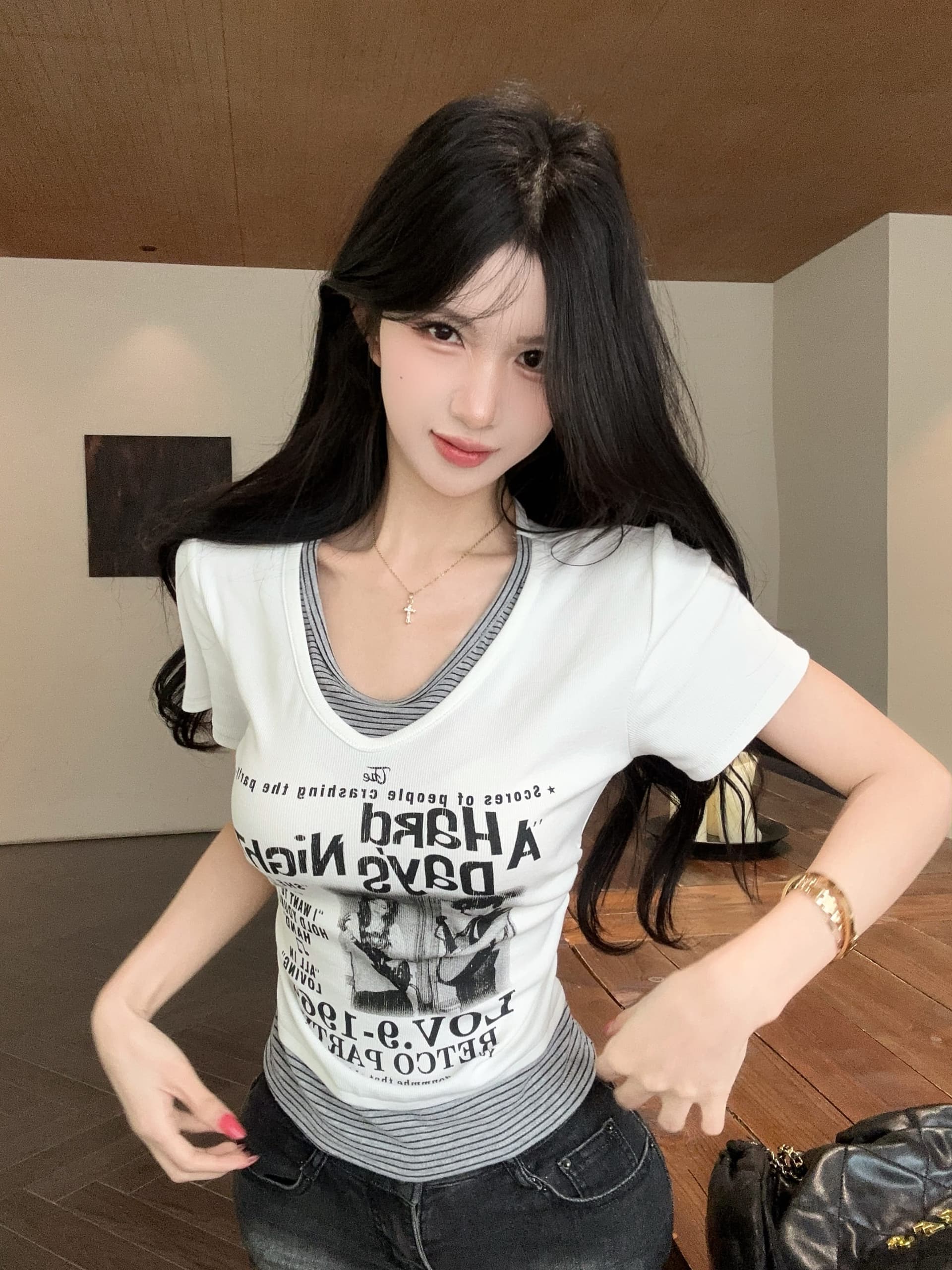 실사 정가 디자인 센스 여름 페이크 레이어드 반팔 알파벳 프린트 티셔츠 여성 몸매 가꾸기 슬림해 보이는 작은 대중 맨위 상세 이미지 1