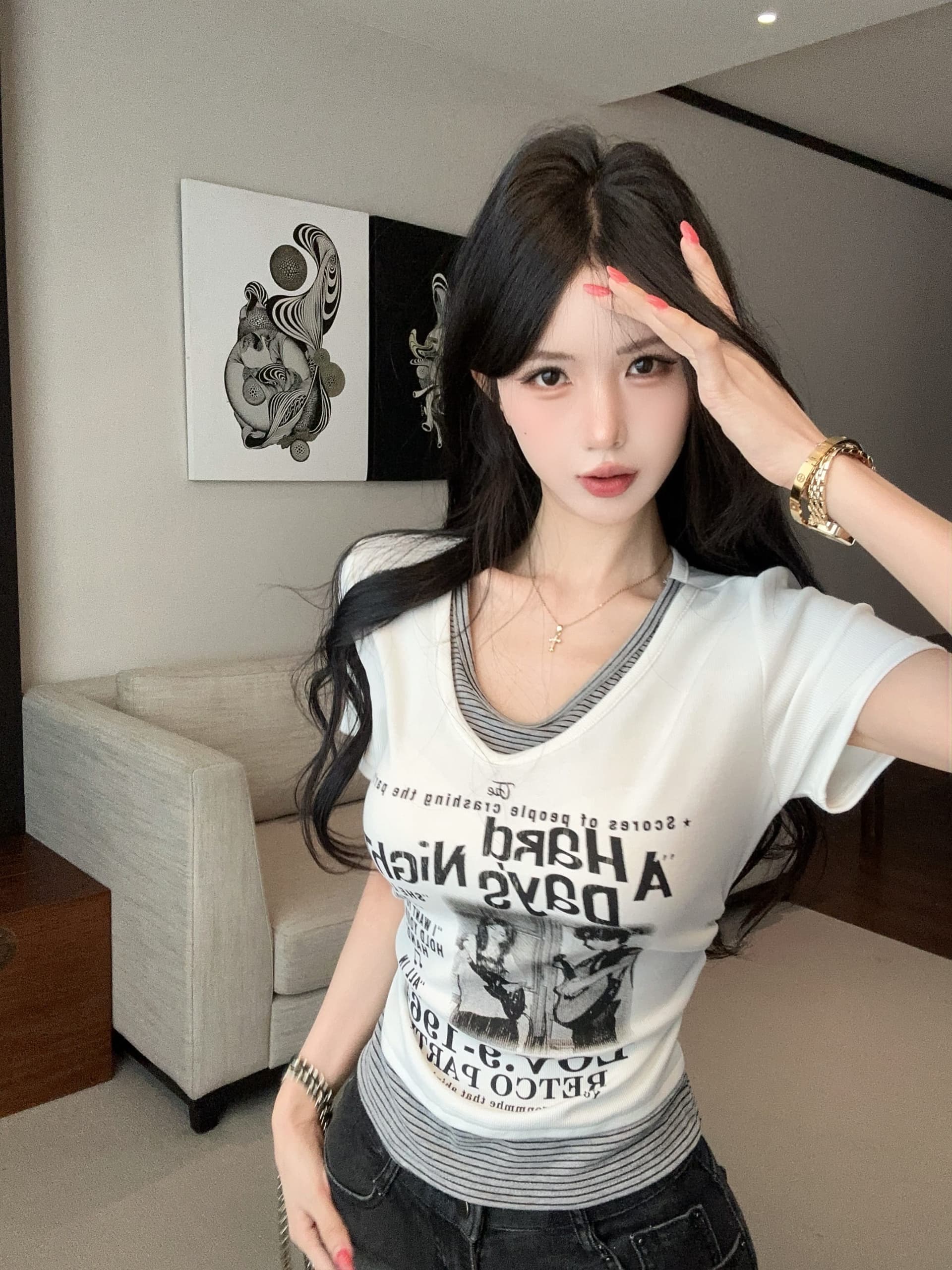 실사 정가 디자인 센스 여름 페이크 레이어드 반팔 알파벳 프린트 티셔츠 여성 몸매 가꾸기 슬림해 보이는 작은 대중 맨위 상세 이미지 2