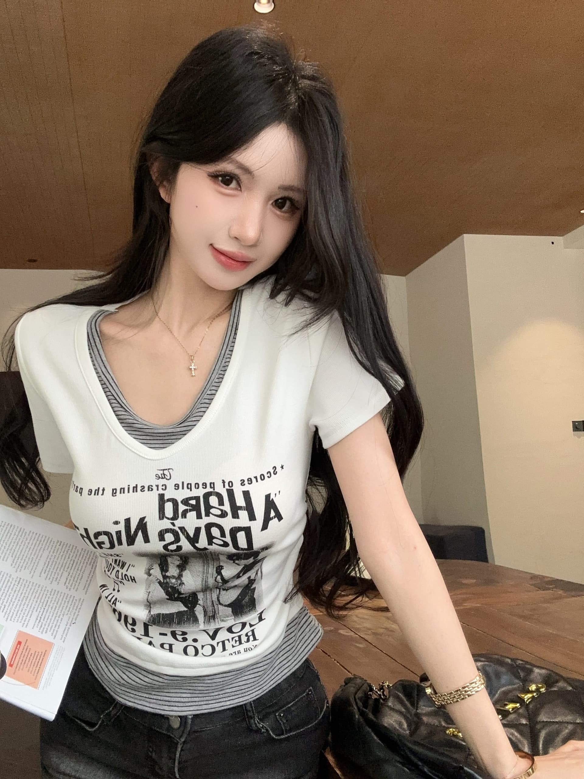 실사 정가 디자인 센스 여름 페이크 레이어드 반팔 알파벳 프린트 티셔츠 여성 몸매 가꾸기 슬림해 보이는 작은 대중 맨위 상세 이미지 7
