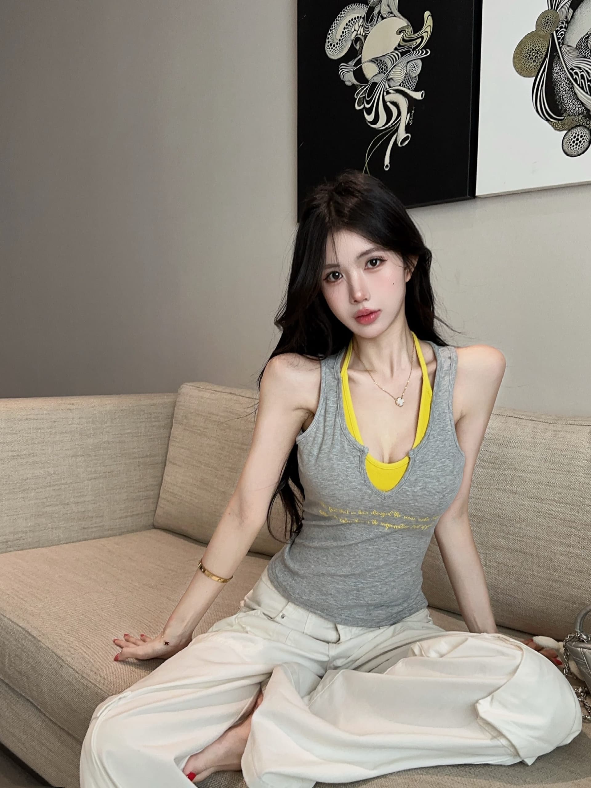 실사 정가 여름 새로운 배색 페이크 레이어드 행침 목 스트랩 티셔츠 여성 다용도 알파벳 프린트 캐미솔 상세 이미지 19