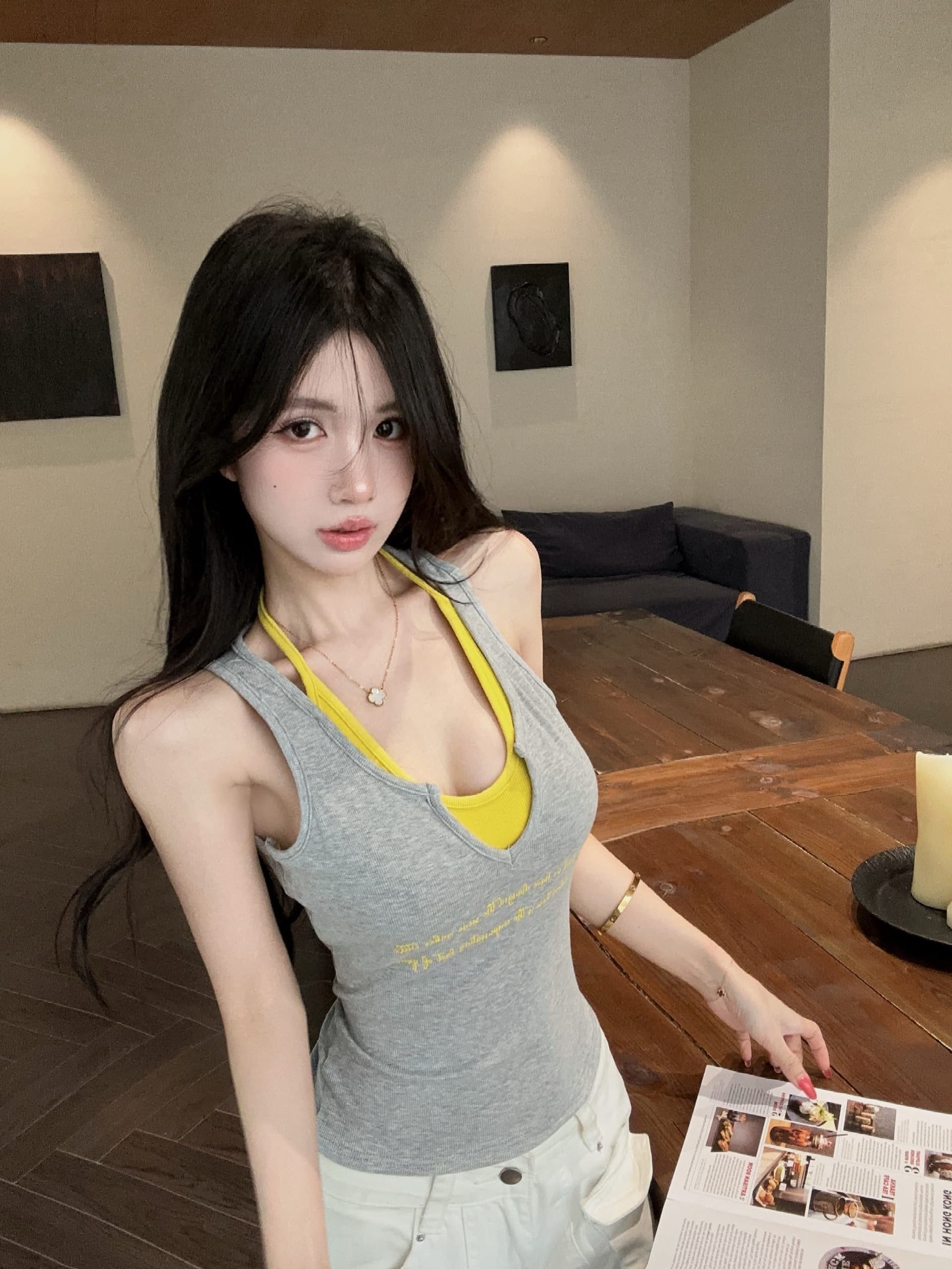 실사 정가 여름 새로운 배색 페이크 레이어드 행침 목 스트랩 티셔츠 여성 다용도 알파벳 프린트 캐미솔 상세 이미지 23