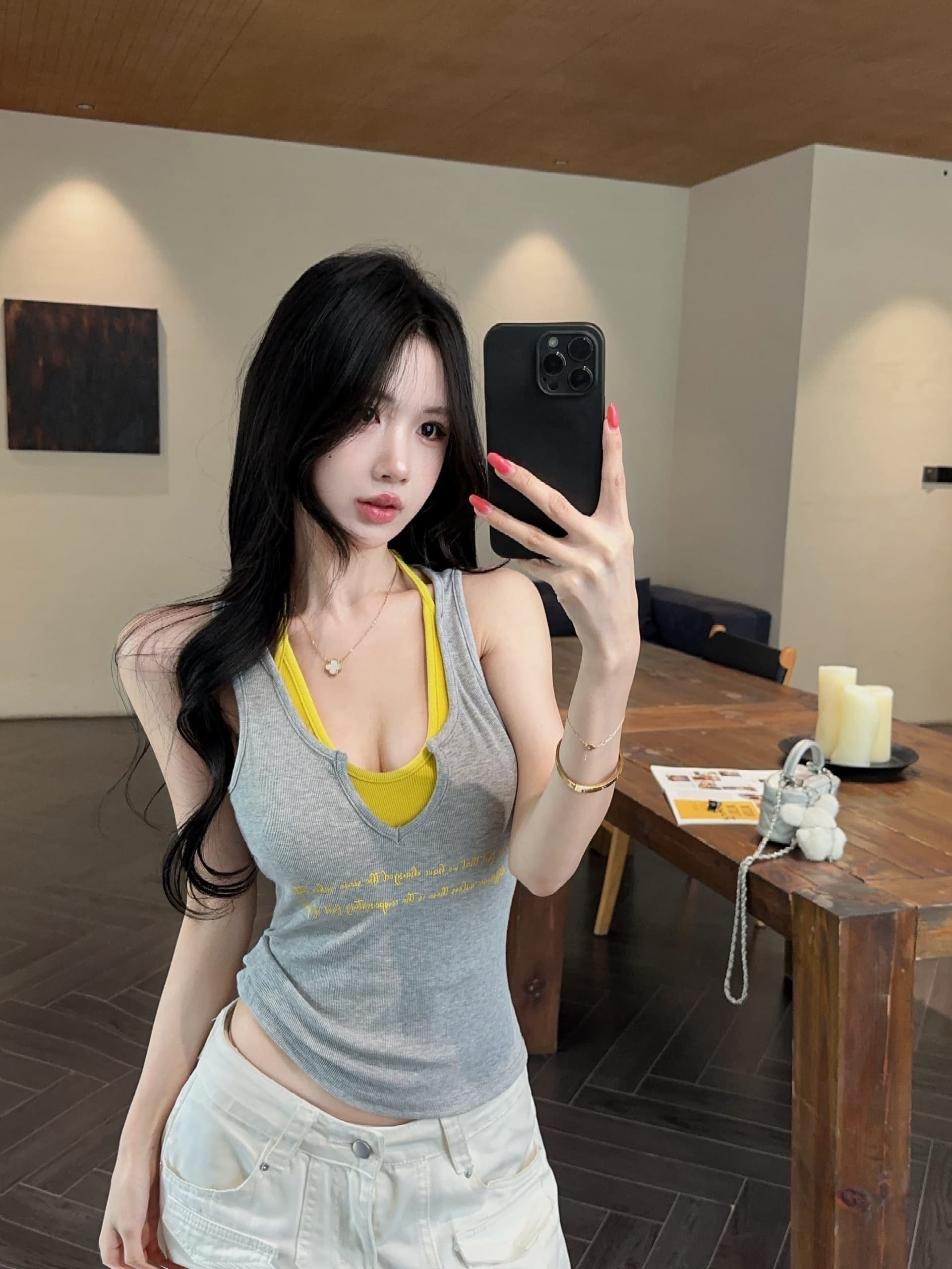실사 정가 여름 새로운 배색 페이크 레이어드 행침 목 스트랩 티셔츠 여성 다용도 알파벳 프린트 캐미솔 상세 이미지 25