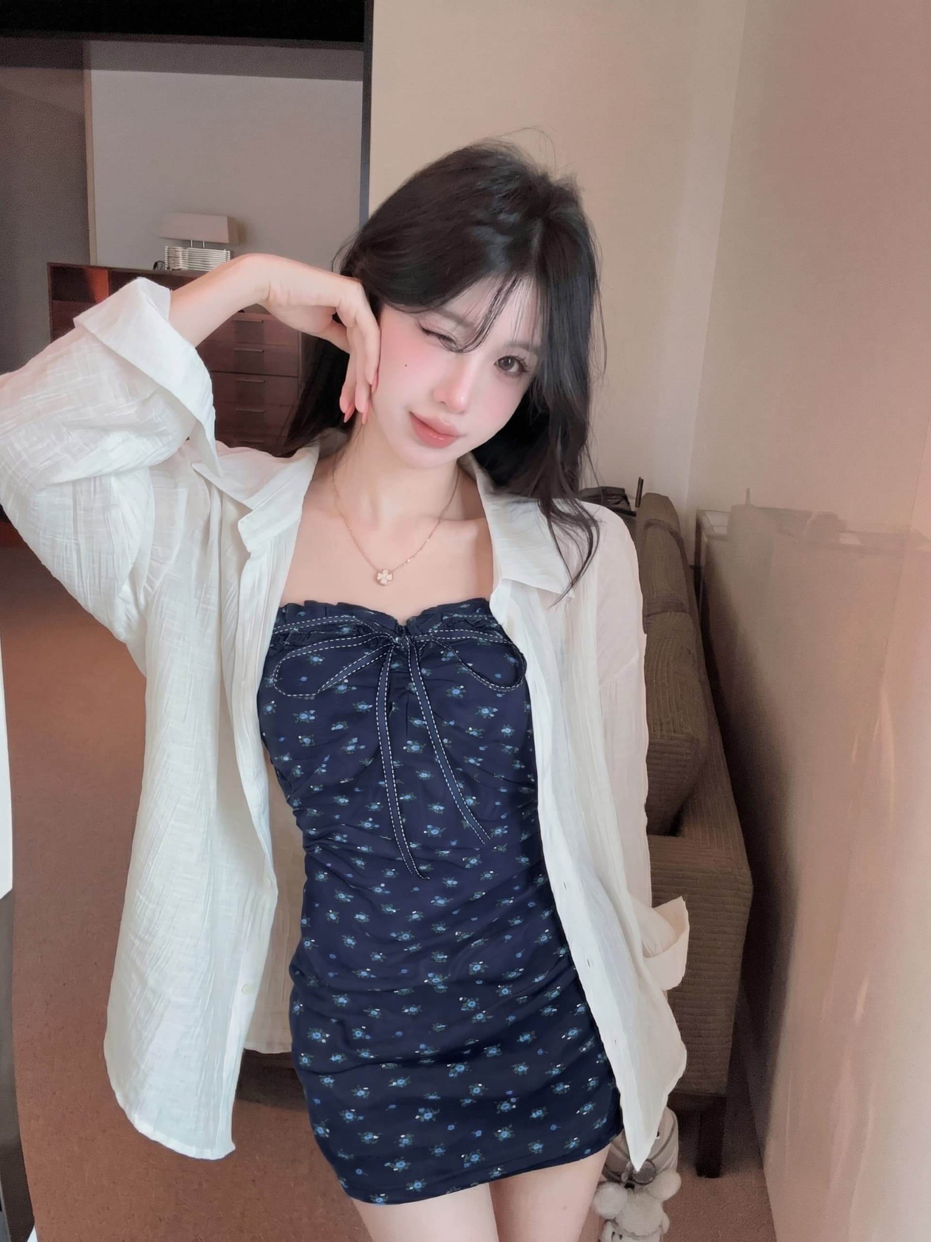 실사 정가 프랑스식 나비 매듭 꽃무늬 몸매 가꾸기 슬림해 보이는 튜브탑 드레스 자외선 차단 셔츠 투피스 슈트 여성 상세 이미지 16