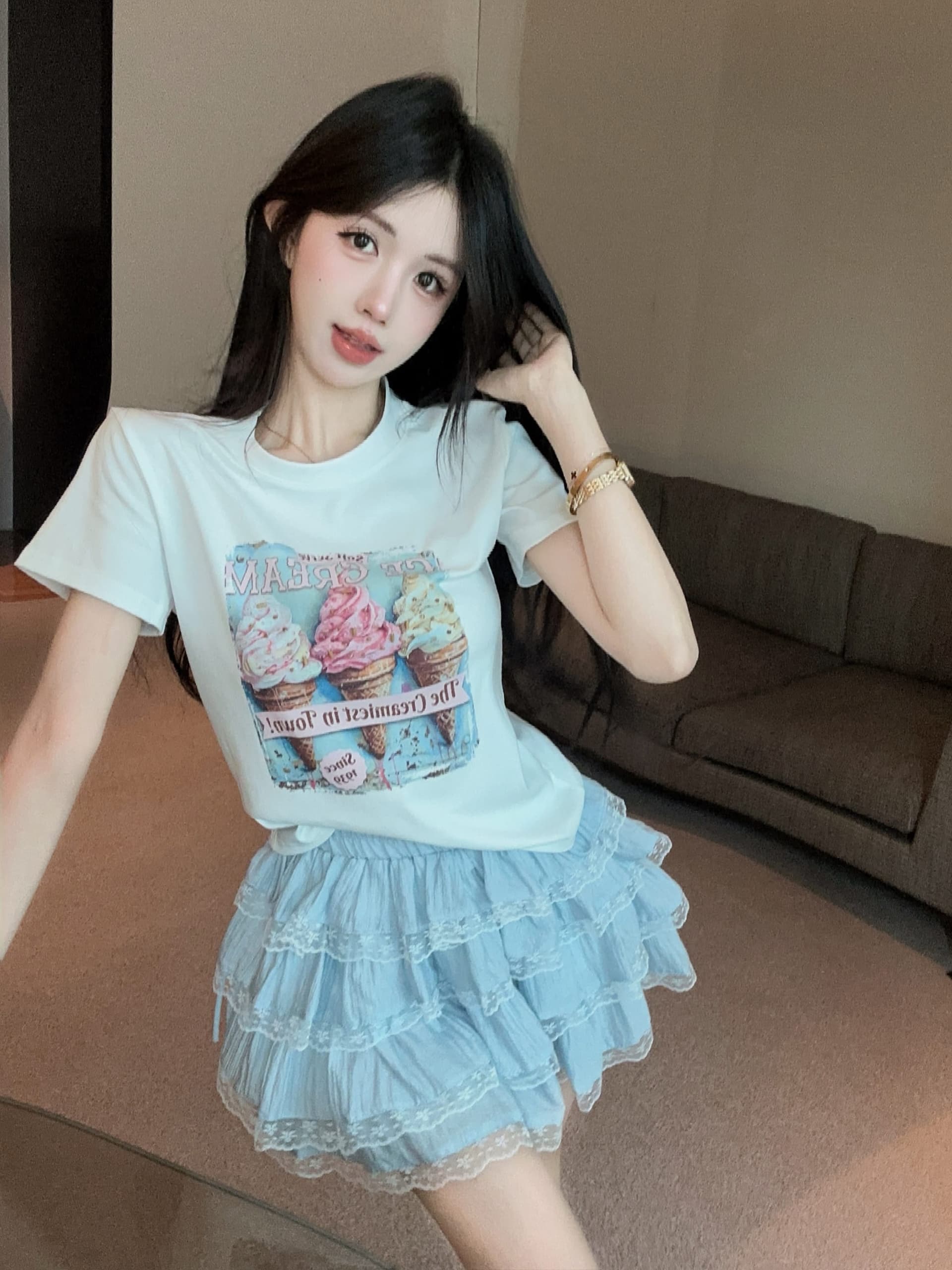 실사 정가 수공 비즈 박기 아이스크림 프린트 반팔 라운드 넥 티셔츠 여성 레이스 측면 미니 스커트 투피스 슈트