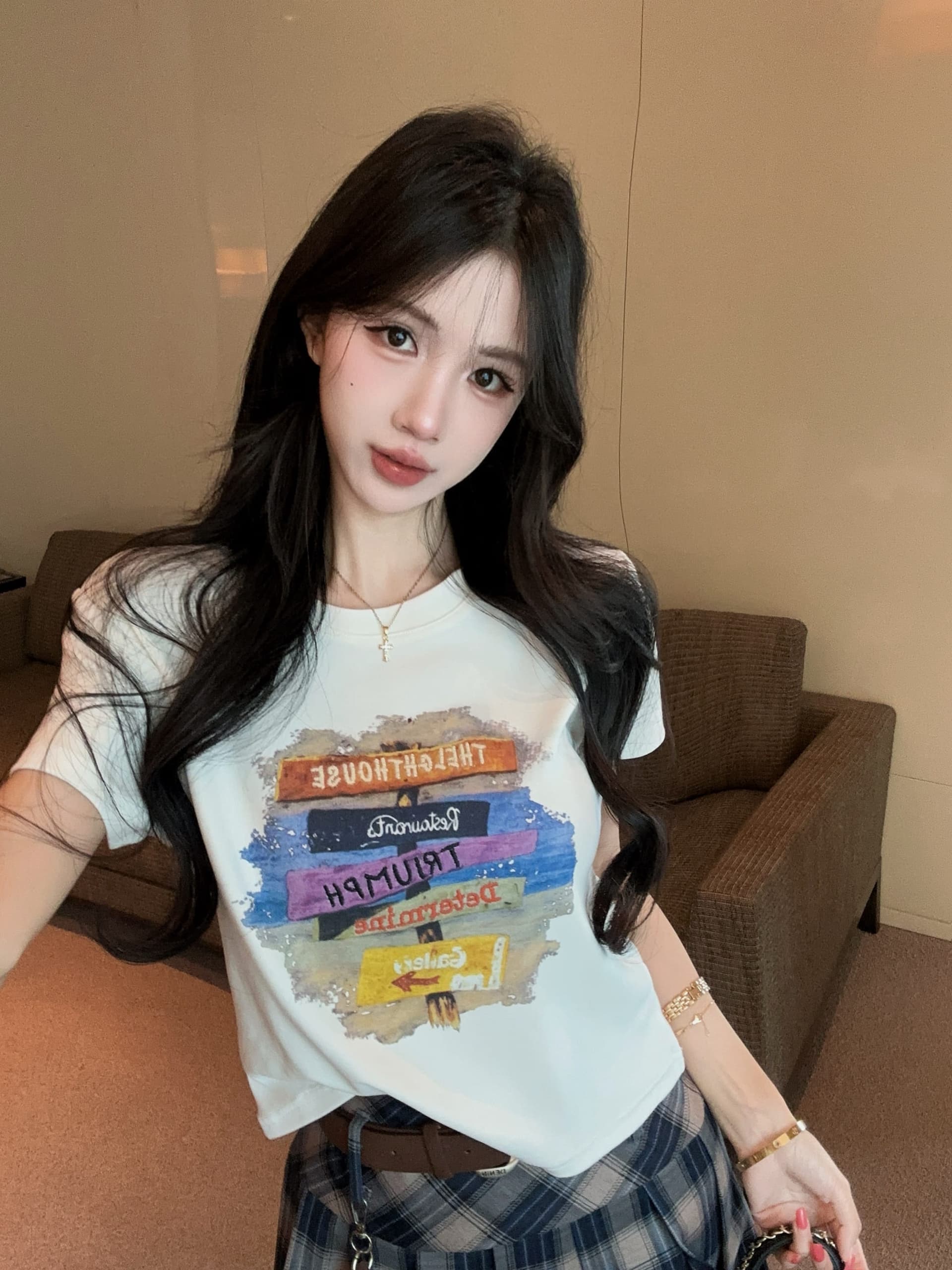 실사 정가 벨트 행침 장식 자수 알파벳 프린트 라운드 넥 반팔 티셔츠 여성 하이웨이스트 플리츠 스커트 투피스 슈트 상세 이미지 2