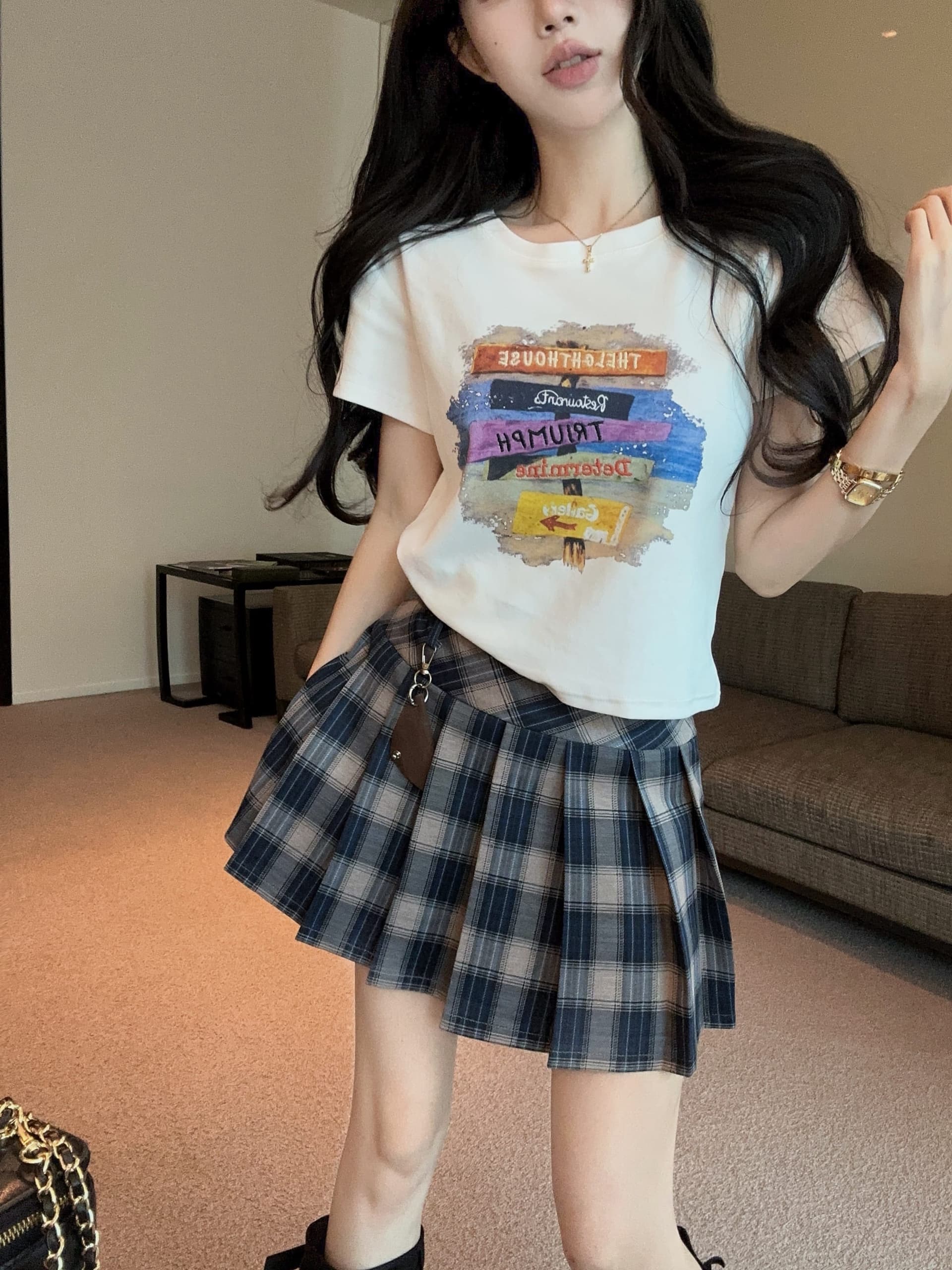 실사 정가 벨트 행침 장식 자수 알파벳 프린트 라운드 넥 반팔 티셔츠 여성 하이웨이스트 플리츠 스커트 투피스 슈트 상세 이미지 4