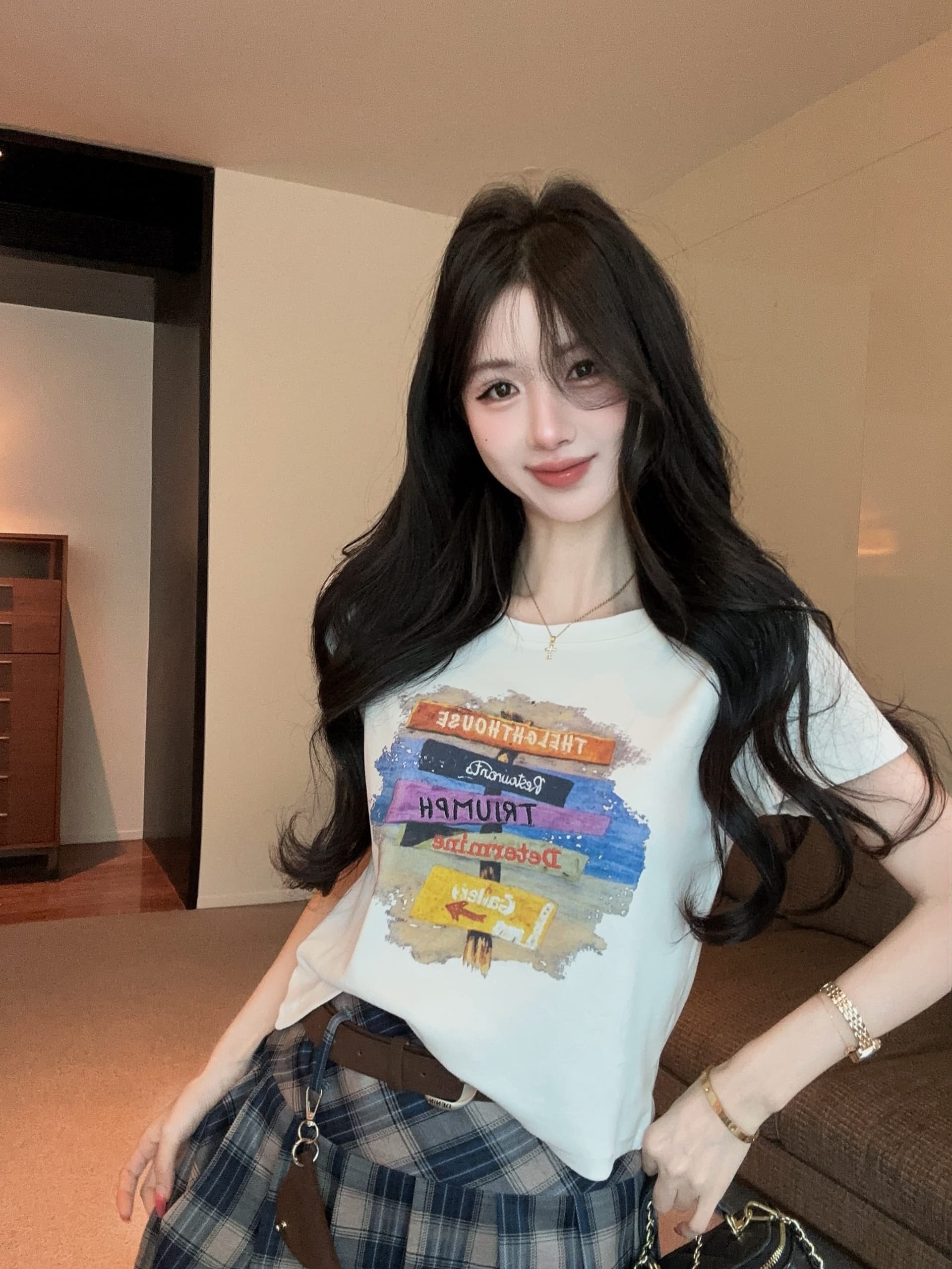 실사 정가 벨트 행침 장식 자수 알파벳 프린트 라운드 넥 반팔 티셔츠 여성 하이웨이스트 플리츠 스커트 투피스 슈트 상세 이미지 7