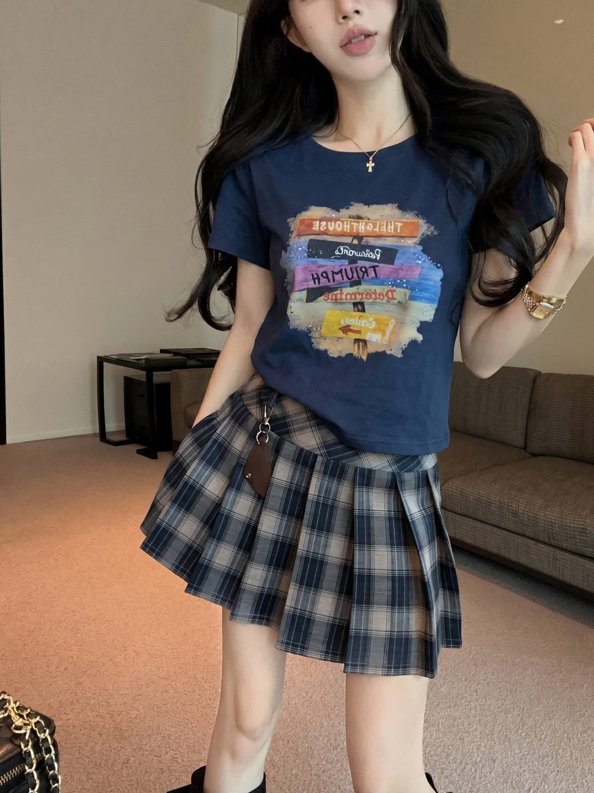 실사 정가 벨트 행침 장식 자수 알파벳 프린트 라운드 넥 반팔 티셔츠 여성 하이웨이스트 플리츠 스커트 투피스 슈트 상세 이미지 12
