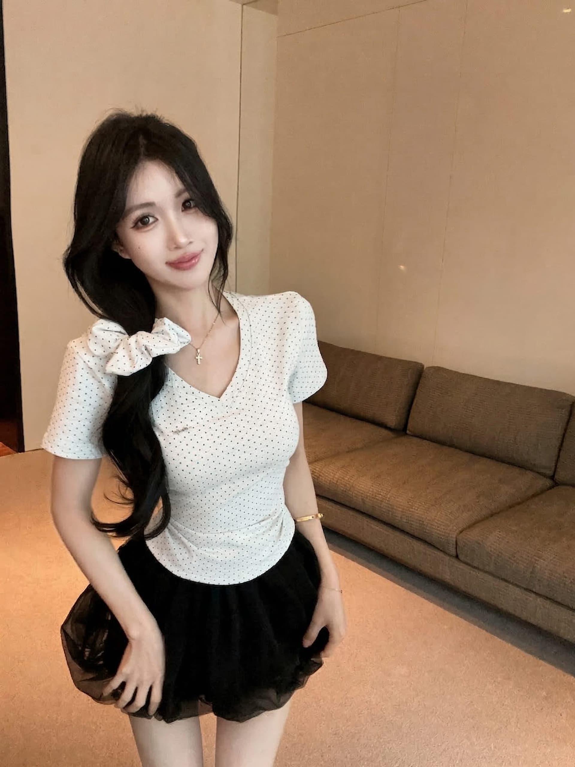 실사 정가 새로운 품격 보내기 헤드 로프 별 도트 무늬 V넥 반팔 티셔츠 여성 몸매 가꾸기 슬림해 보이는 다용도 맨위 상세 이미지 3