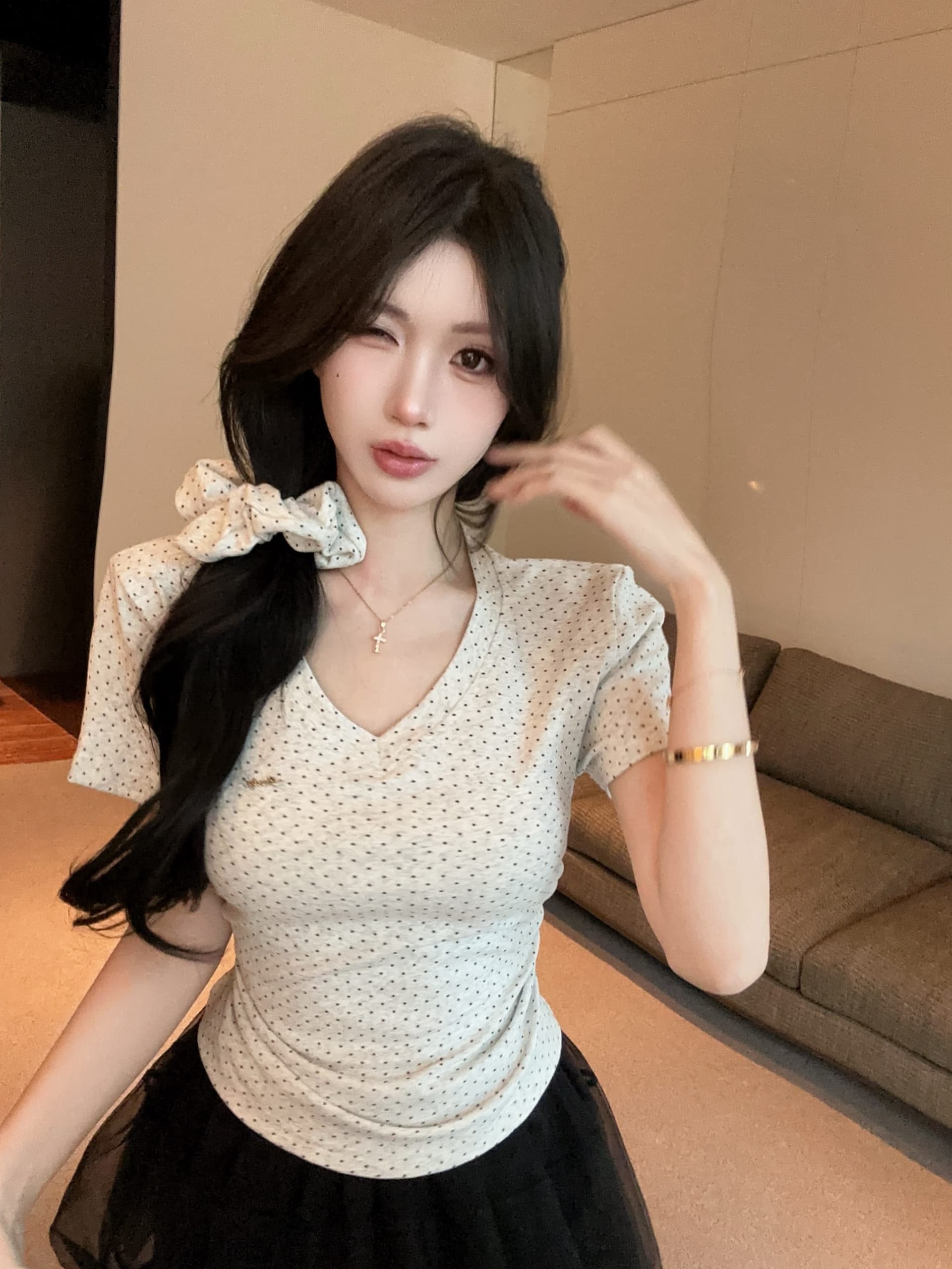 실사 정가 새로운 품격 보내기 헤드 로프 별 도트 무늬 V넥 반팔 티셔츠 여성 몸매 가꾸기 슬림해 보이는 다용도 맨위 상세 이미지 19