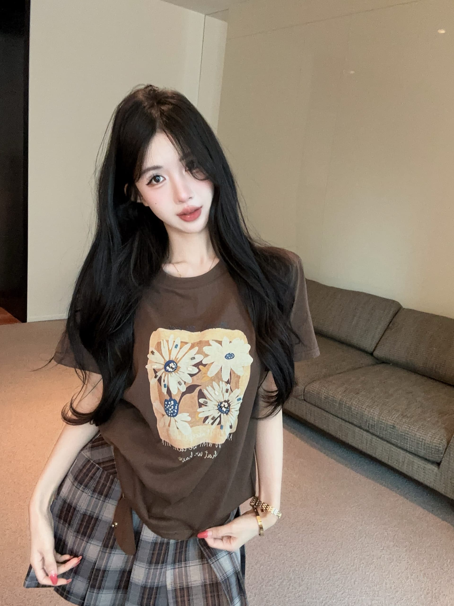 실사 정가 수공 비즈 박기 알파벳 데이지 프린트 반팔 라운드 넥 티셔츠 여성 여름 체크무늬 미니 스커트 투피스 슈트 상세 이미지 12