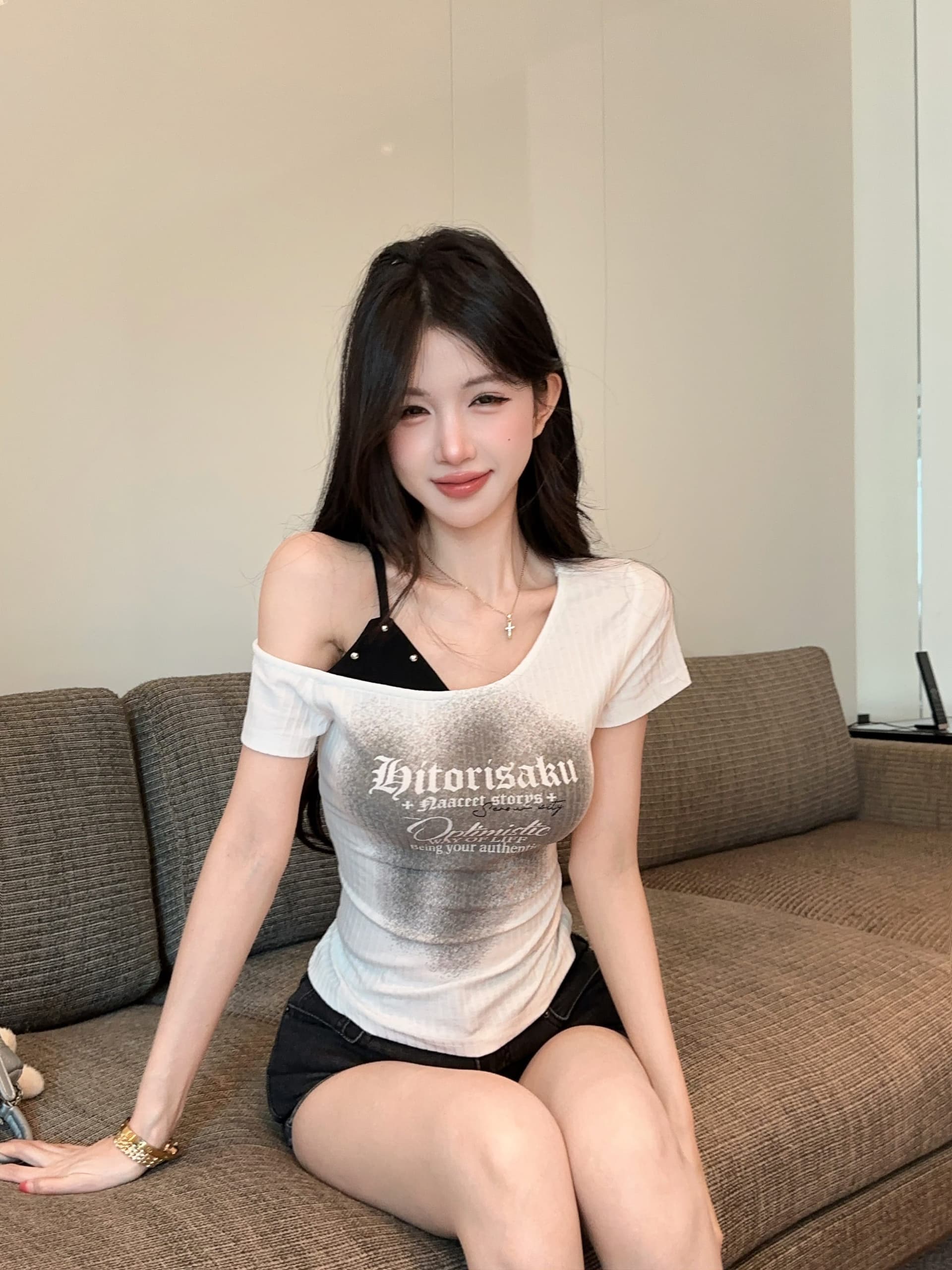 실사 정가 핫걸 다용도 반팔 티셔츠 여성 여름 알파벳 프린트 페이크 레이어드 몸매 가꾸기 슬림해 보이는 기본 셔츠 상세 이미지 5
