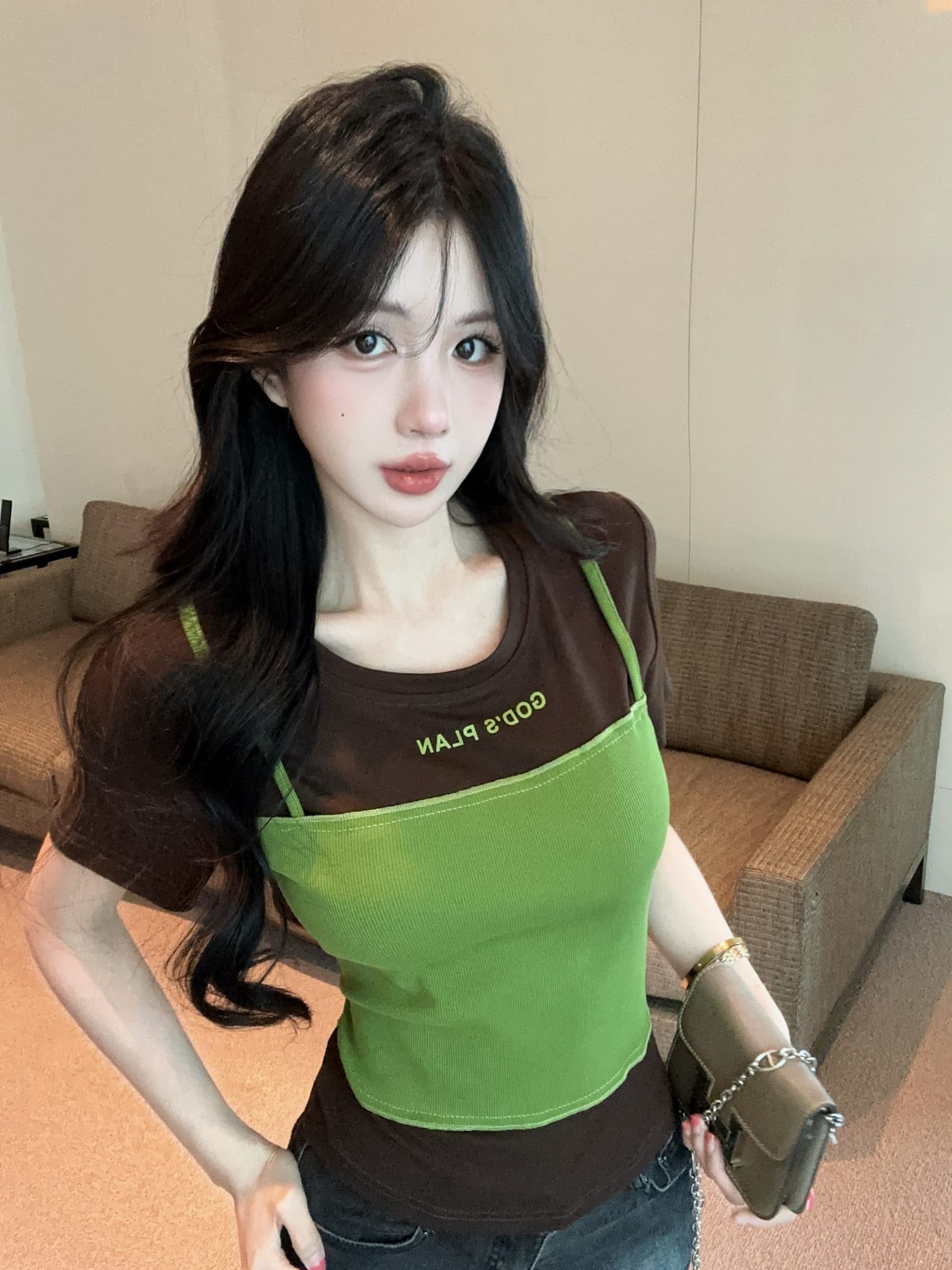 실사 정가 페이크 레이어드 패치워크 배색 알파벳 프린트 티셔츠 여성용 짧은 소매 라운드 넥 몸매 가꾸기 슬림해 보이는 다용도 맨위