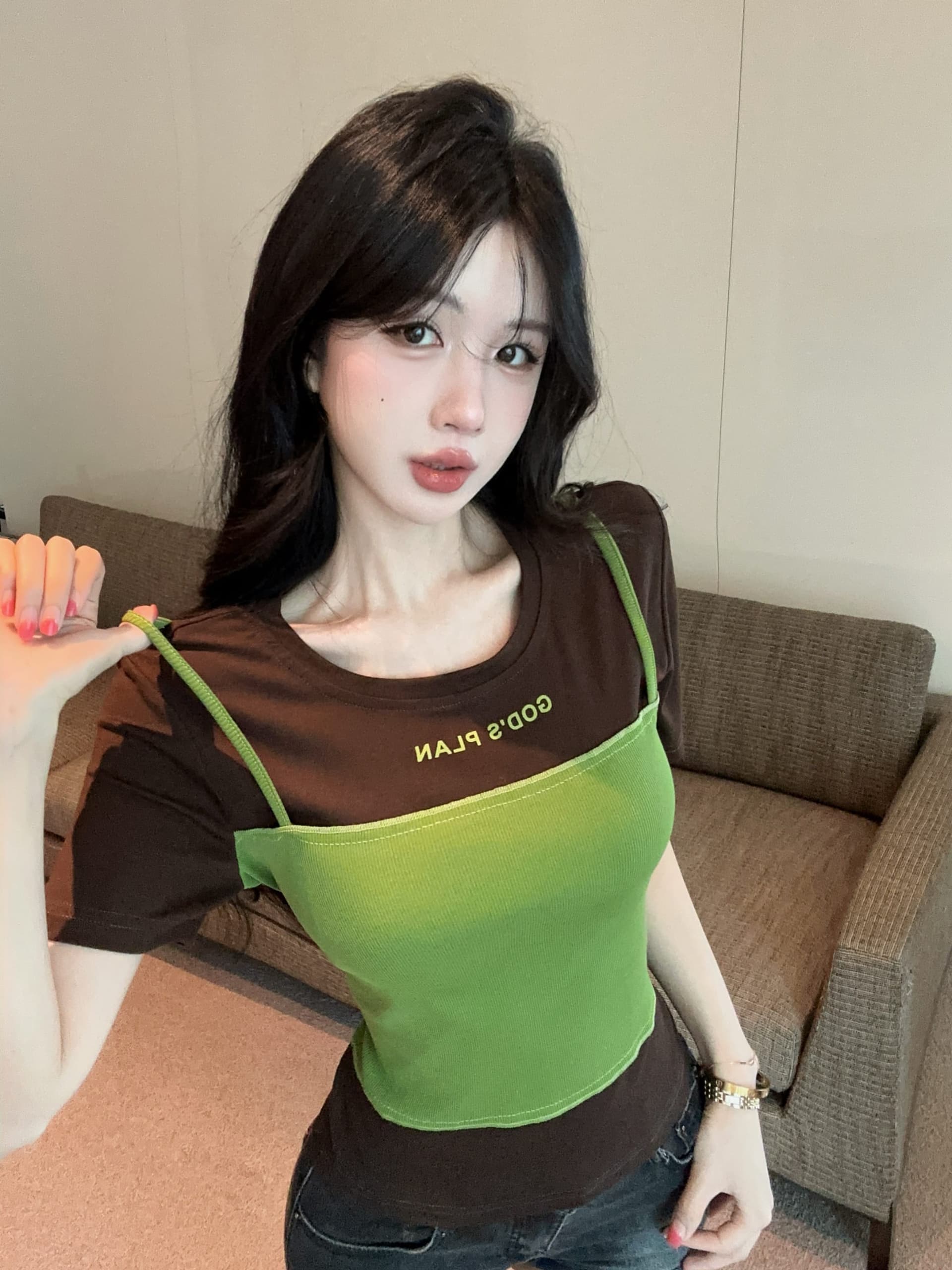 실사 정가 페이크 레이어드 패치워크 배색 알파벳 프린트 티셔츠 여성용 짧은 소매 라운드 넥 몸매 가꾸기 슬림해 보이는 다용도 맨위 상세 이미지 2