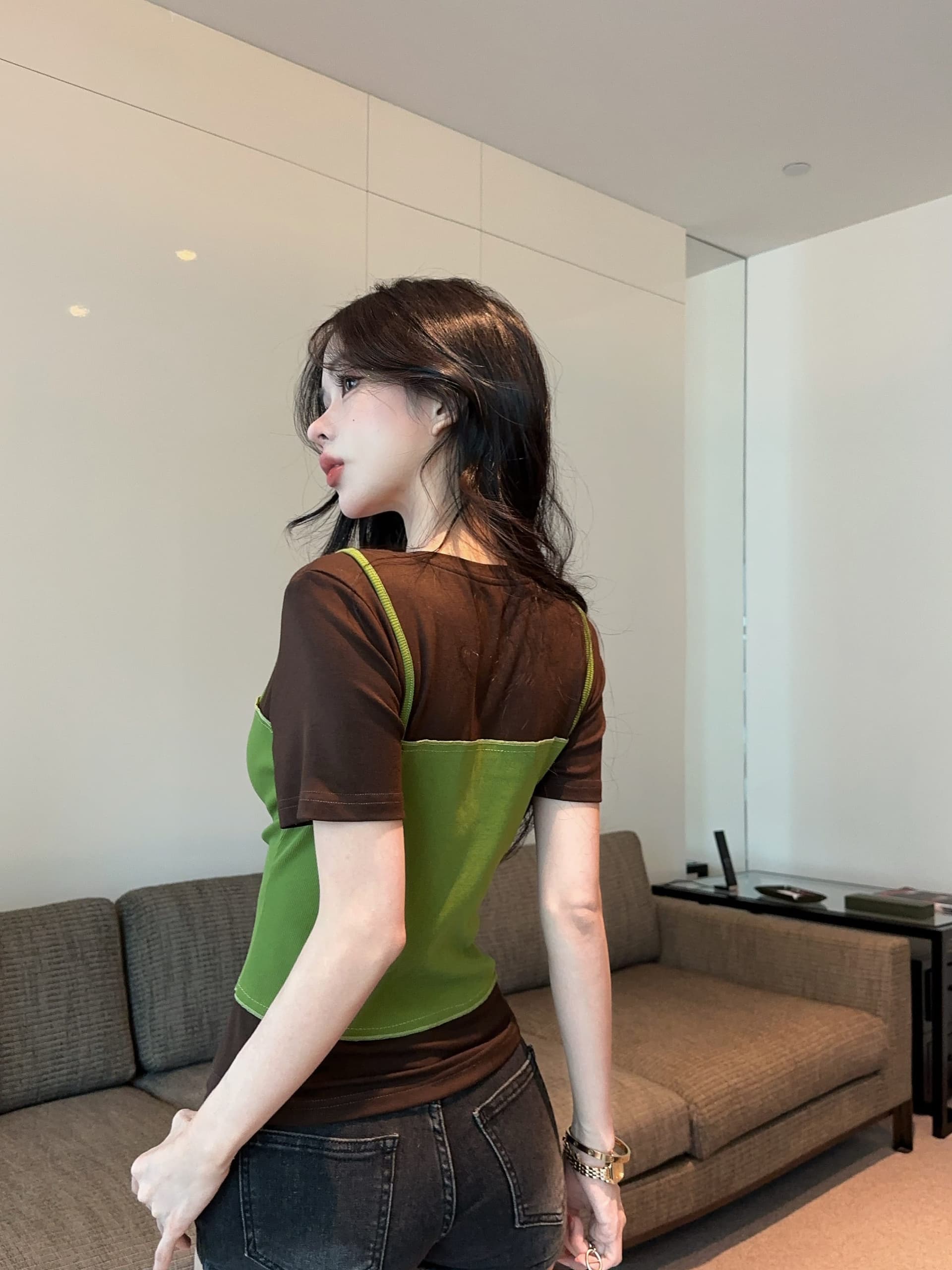 실사 정가 페이크 레이어드 패치워크 배색 알파벳 프린트 티셔츠 여성용 짧은 소매 라운드 넥 몸매 가꾸기 슬림해 보이는 다용도 맨위 상세 이미지 7
