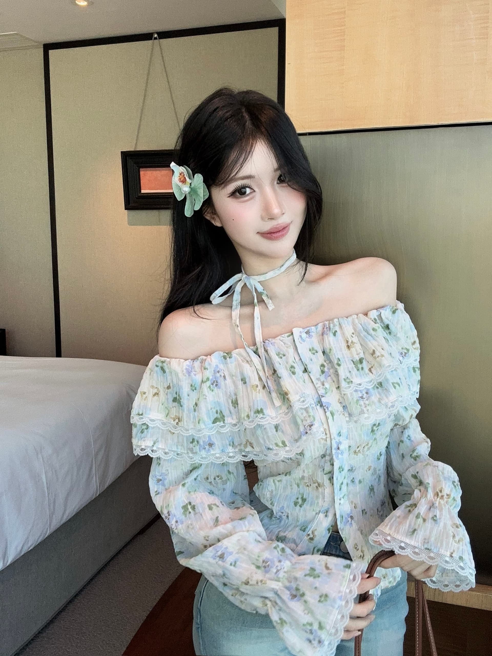 실사 정가 이른 가을 새로운 오프숄더 꽃무늬 레이스 레이스 쉬폰 블라우스 긴팔 맨위 여성 꼬집기 허리 셔츠