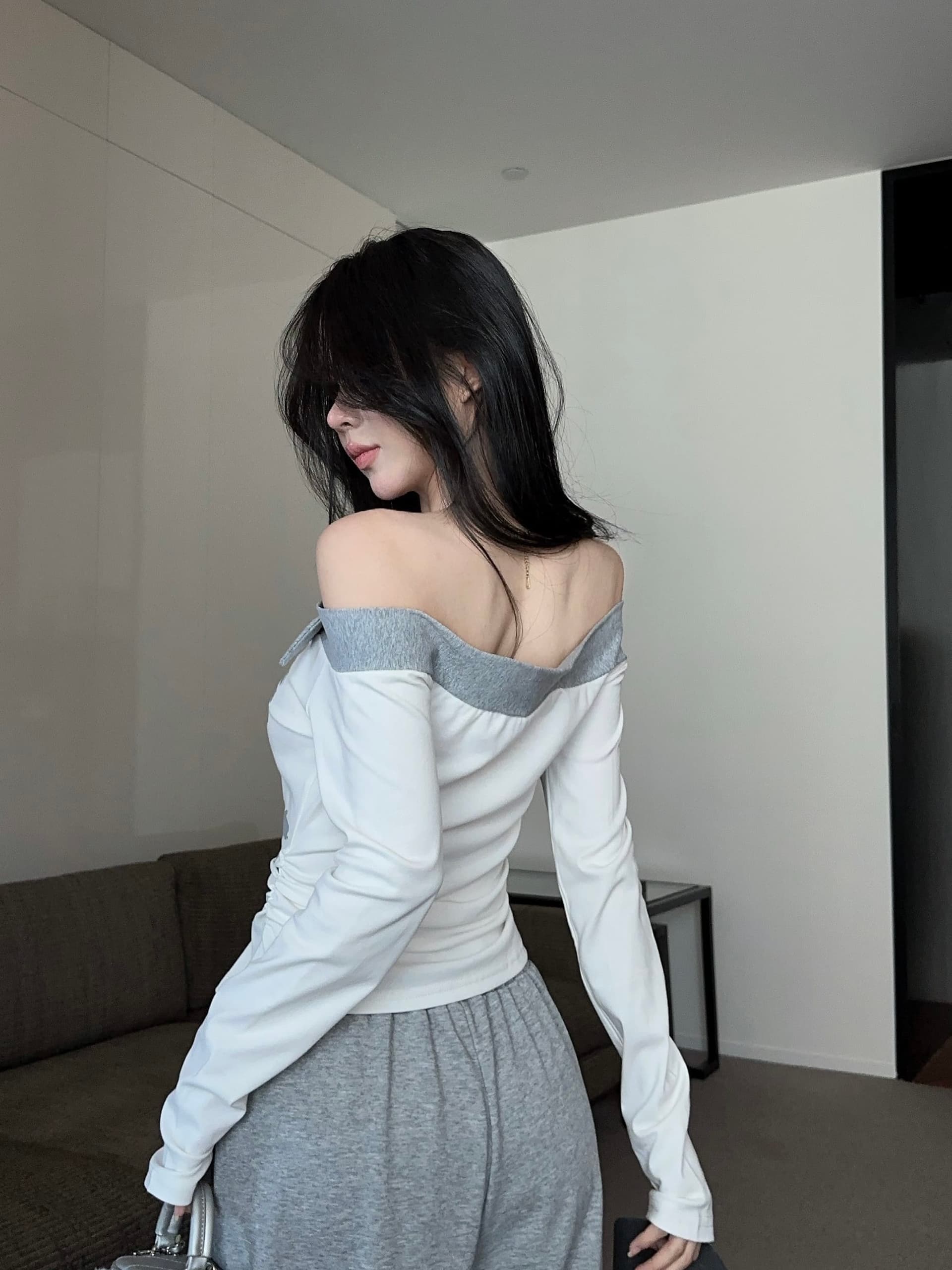 실사 정가 가을 새로운 디자인 센스 오프숄더 긴팔 알파벳 프린트 티셔츠 여성 몸매 가꾸기 슬림해 보이는 맨위 상세 이미지 14