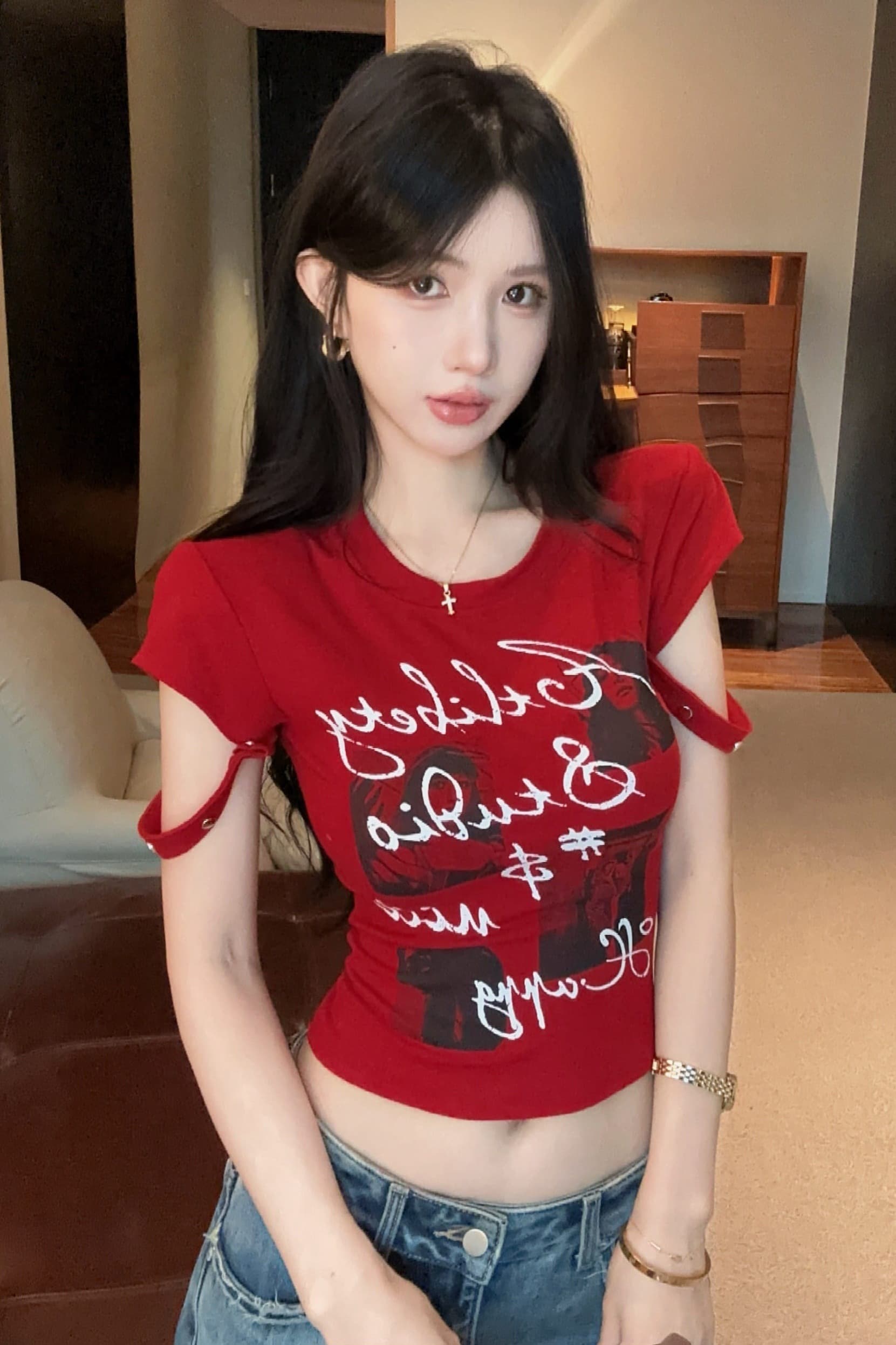 실사 정가 디자인 센스 커프스 스트랩 라운드 넥 반팔 어깨 패드 티셔츠 여성 여름 초상화 알파벳 프린트 맨위 이미지 6