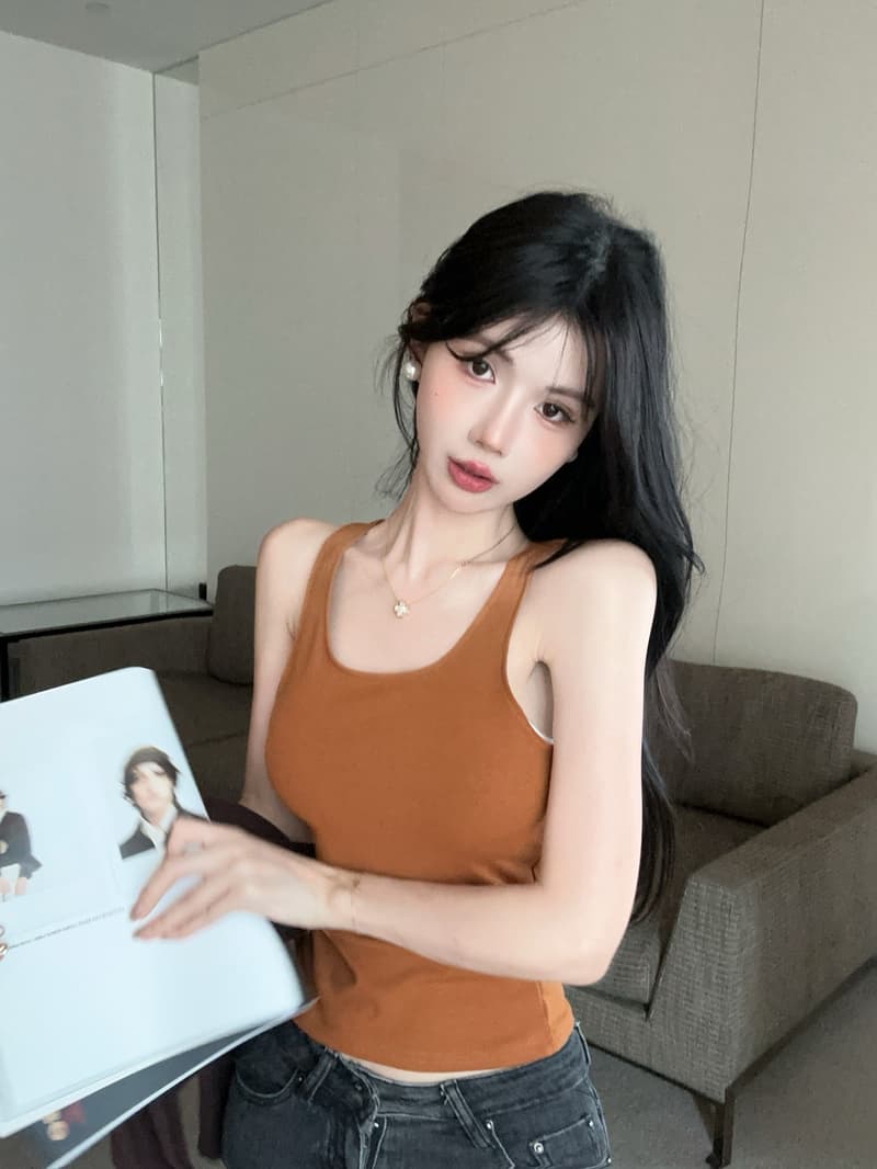 실사 정가 2026 가을 새로운 핫걸 캐미솔 대 u 칼라 티셔츠 세트 투피스 세트 맨위 여성 트렌디 이미지 4