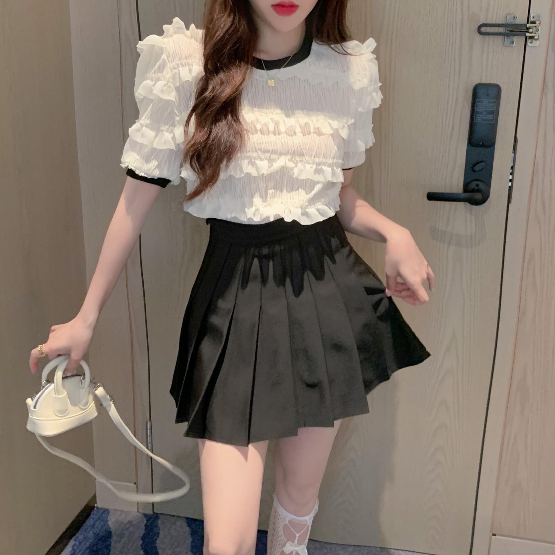 실사 정가 디자인 센스 프릴 라운드 넥 반팔 셔츠 달콤함 작은 대중 루즈핏 슬림해 보이는 맨위 상세 이미지 3