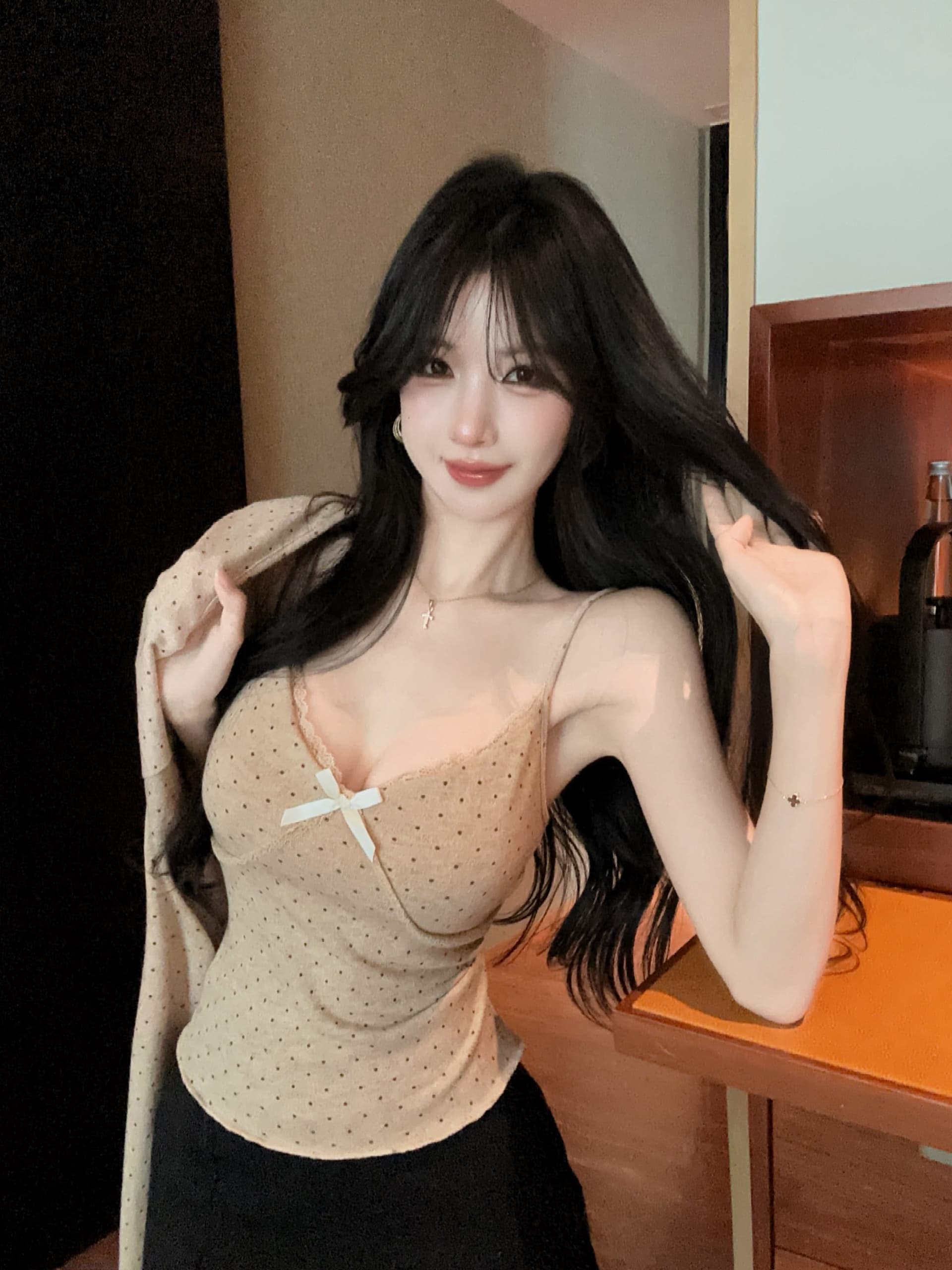 실사 정가 가을 두꺼운 도트 무늬 니트 스웨터 여성 코트 나비 매듭 레이스 측면 V넥 슬립 투피스 슈트 상세 이미지 4