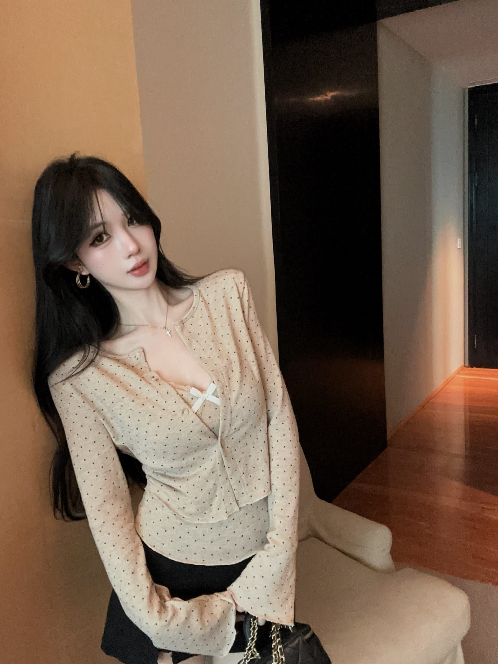 실사 정가 가을 두꺼운 도트 무늬 니트 스웨터 여성 코트 나비 매듭 레이스 측면 V넥 슬립 투피스 슈트 상세 이미지 5