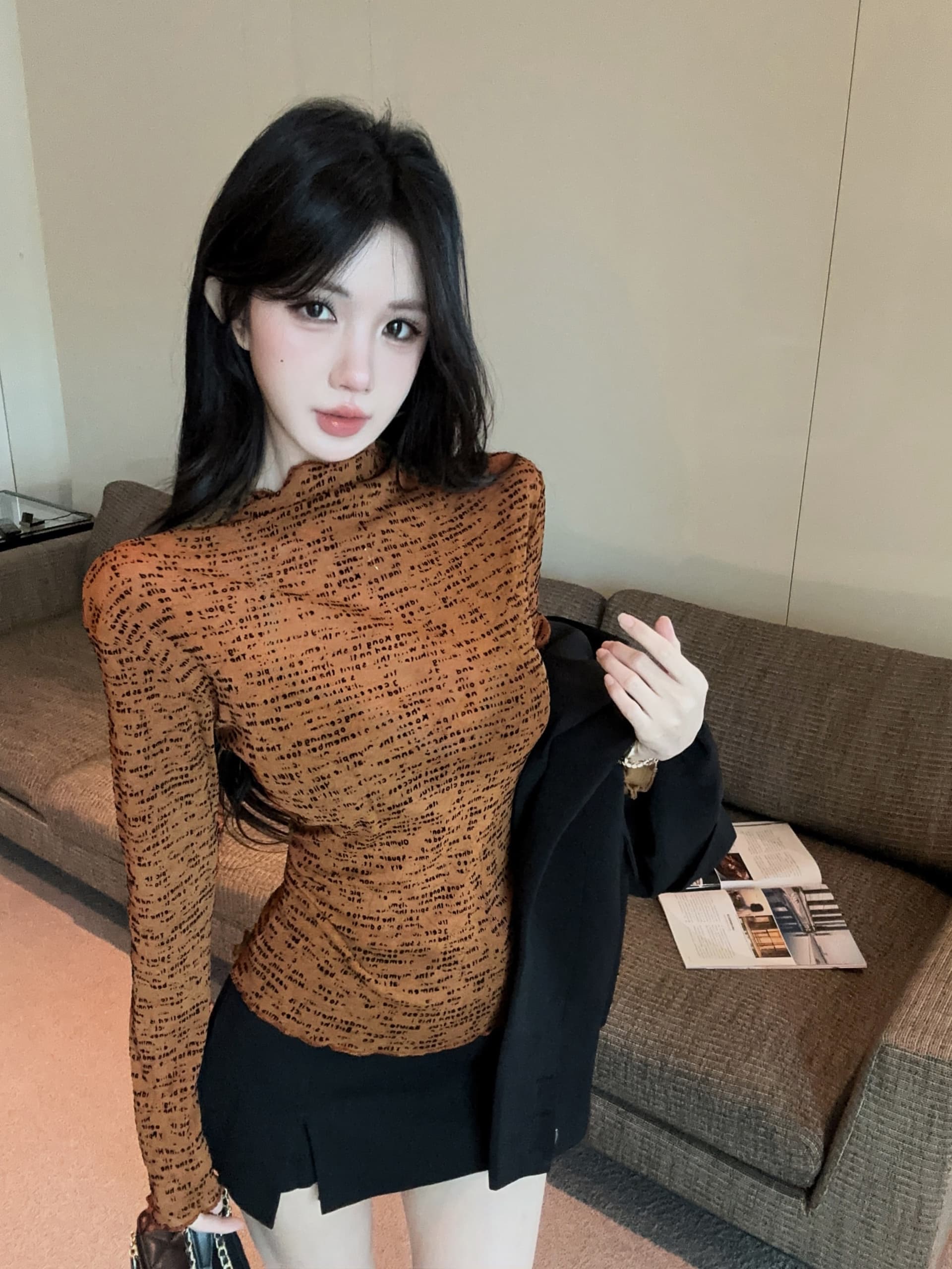 실사 정가 가을 디자인 센스 반하이넥 알파벳 프린트 티셔츠 여성 긴 소매 외출용 기본 셔츠 슬림해 보이는 맨위 상세 이미지 5