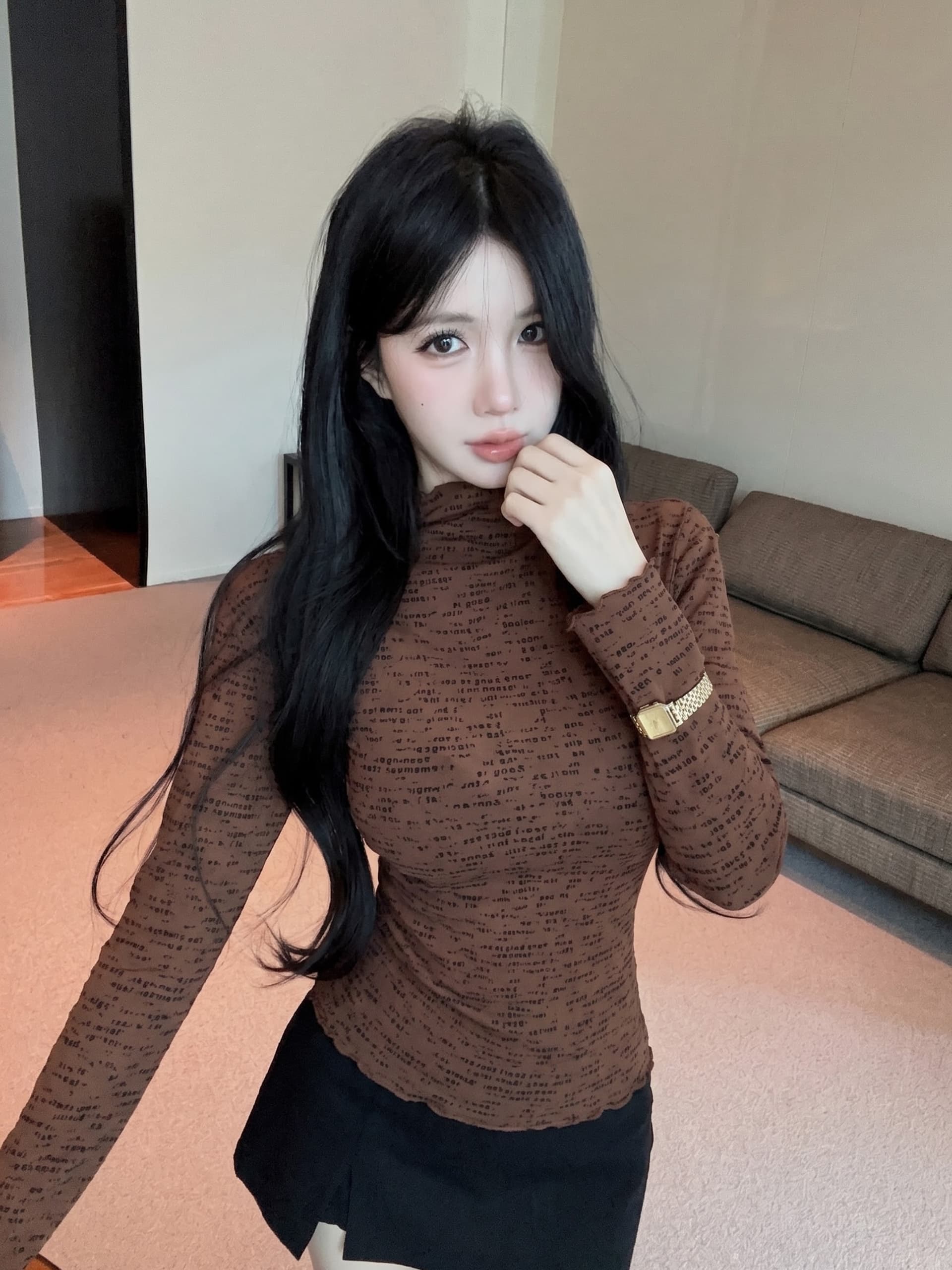 실사 정가 가을 디자인 센스 반하이넥 알파벳 프린트 티셔츠 여성 긴 소매 외출용 기본 셔츠 슬림해 보이는 맨위 상세 이미지 16