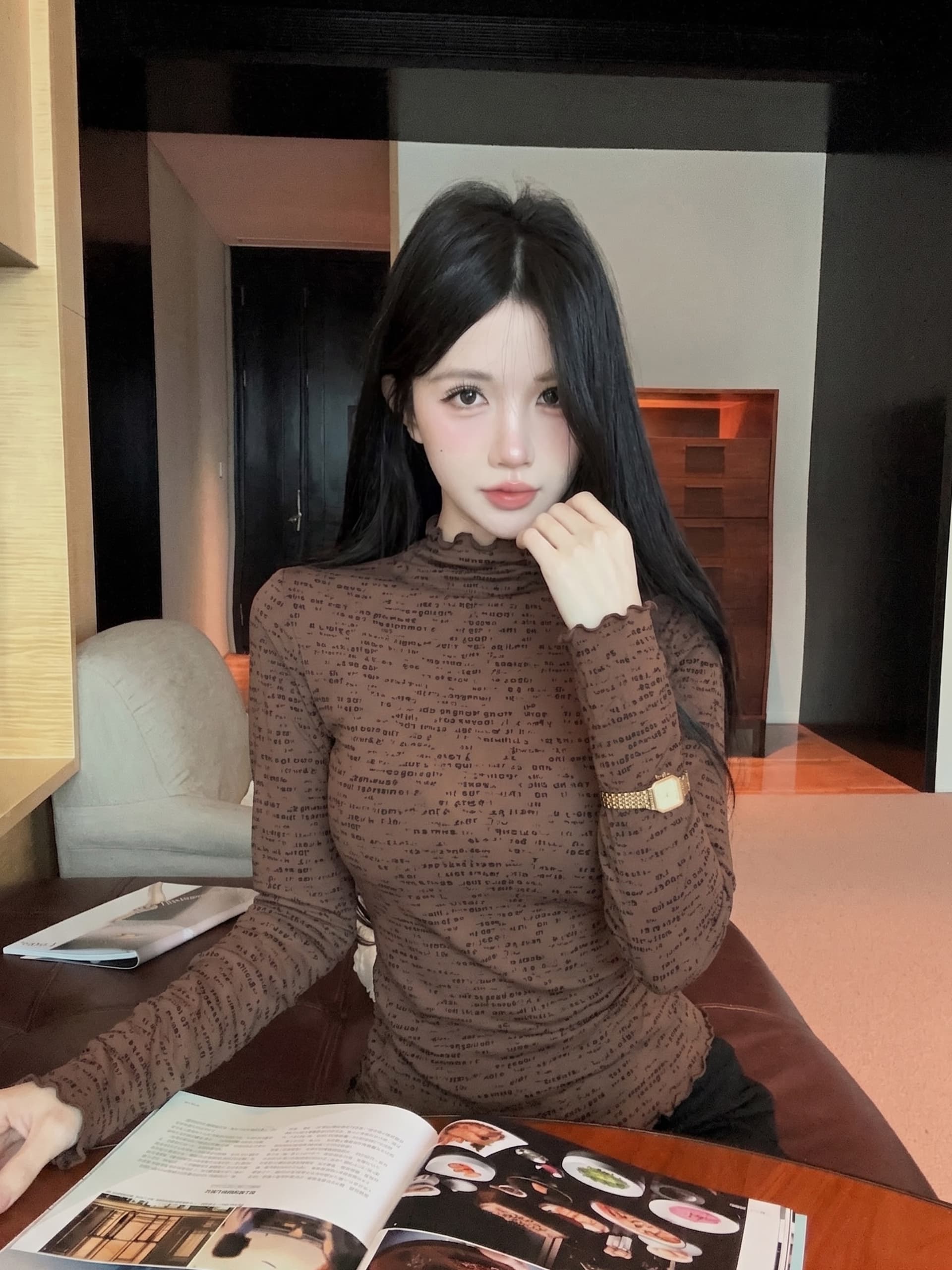 실사 정가 가을 디자인 센스 반하이넥 알파벳 프린트 티셔츠 여성 긴 소매 외출용 기본 셔츠 슬림해 보이는 맨위 상세 이미지 17