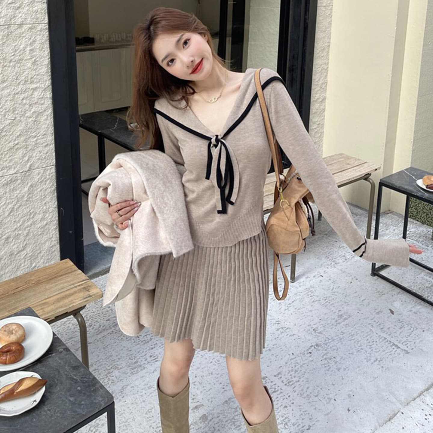 원본 좋은 품질 한 부서 세트 배색 해군 칼라 스트랩 니트 스웨터 맨위 플리츠 반신 스커트 투피스 세트 이미지 2