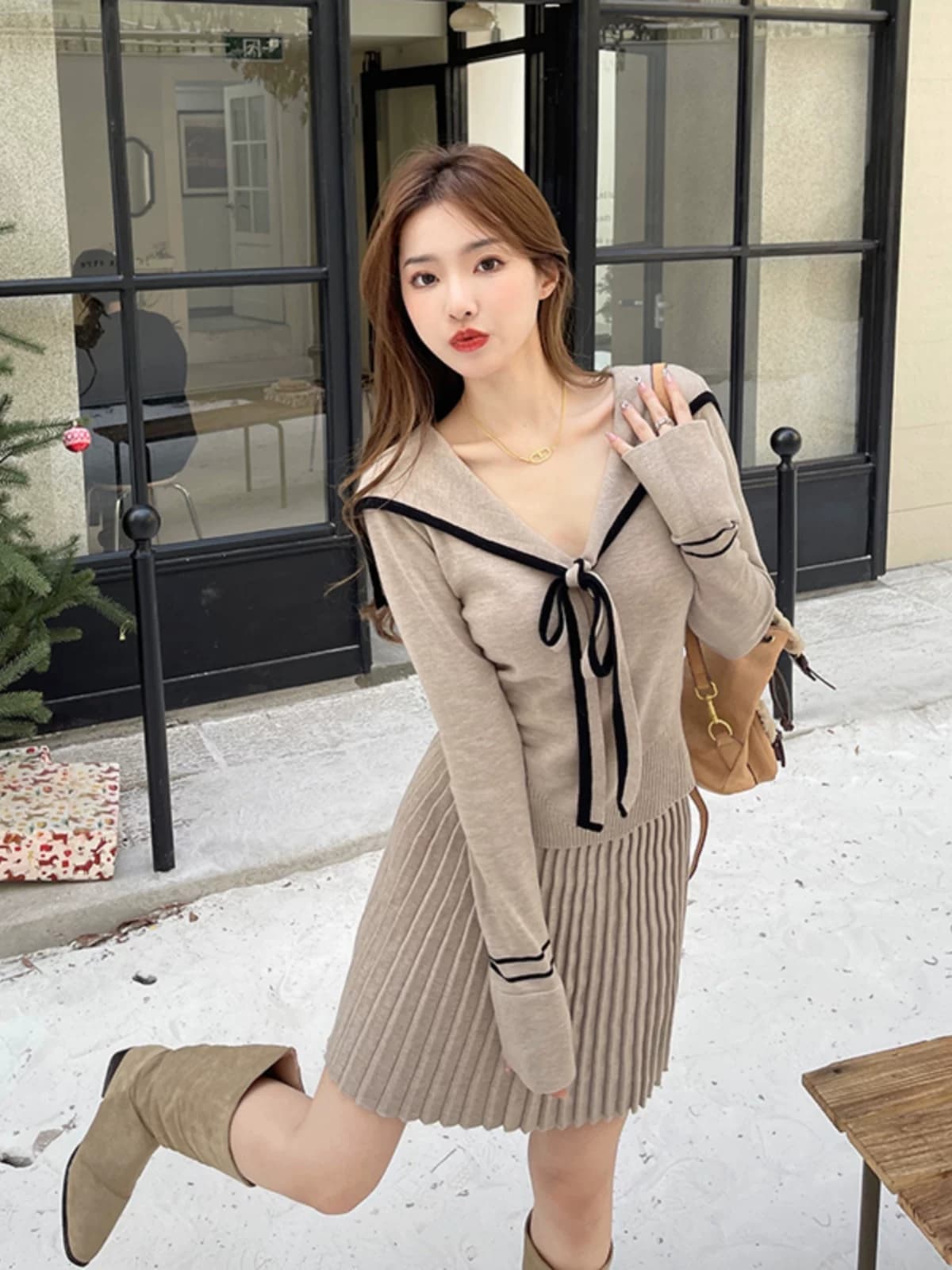 원본 좋은 품질 한 부서 세트 배색 해군 칼라 스트랩 니트 스웨터 맨위 플리츠 반신 스커트 투피스 세트 상세 이미지 7