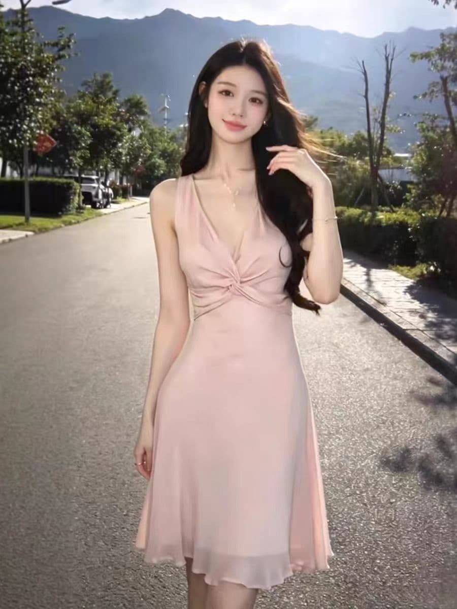 정가 재고 있음 달콤한 스타일 핑크색 V넥 민소매 여성 드레스 여름 새로운 디자인 센스 허리 수축 한 마디 치마 이미지 2