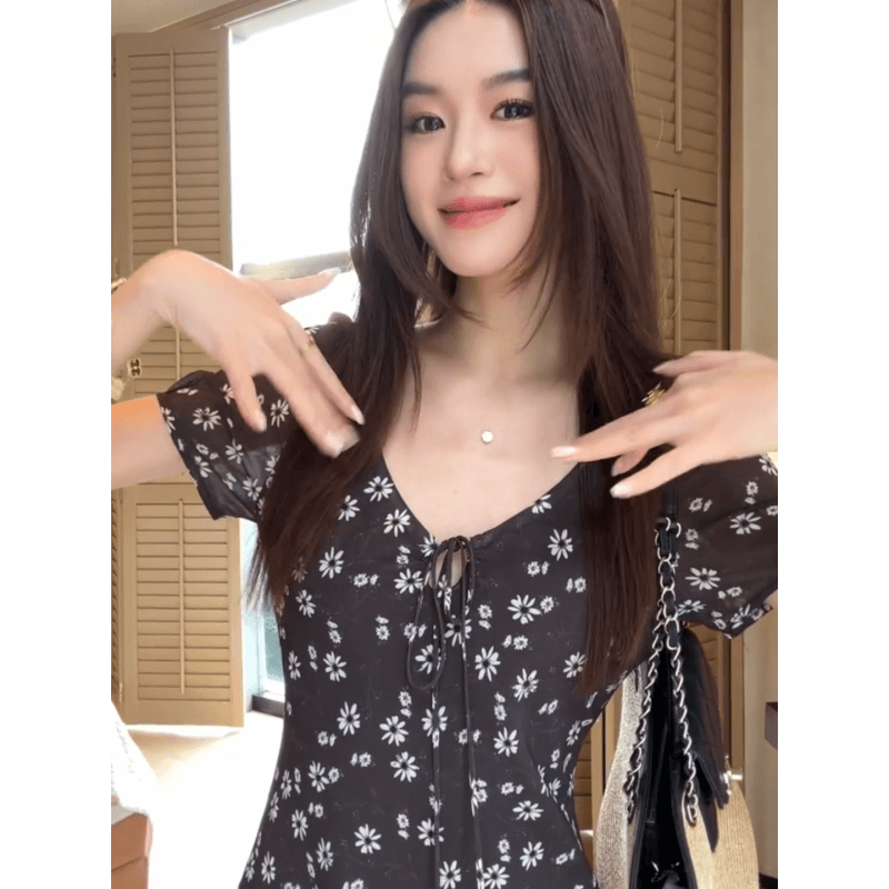 정가 휴가 바람 꽃무늬 V넥 반팔 여성 드레스 여름 부드러운 우아함 허리 수축 슬림해 보이는 롱 스커트 이미지 6