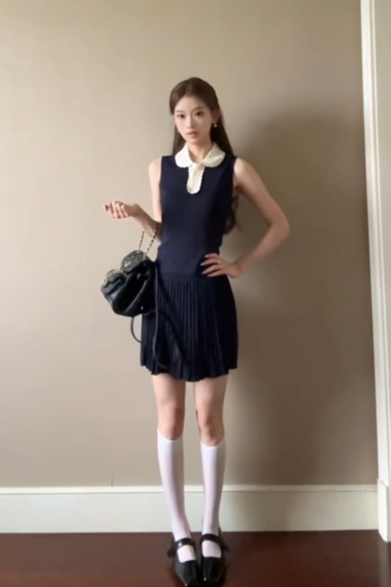 정가 한 부서 부드러운 바람 배색 베이비 칼라 민소매 맨위 하이웨이스트 플리츠 반신 스커트 투피스 슈트 상세 이미지 2