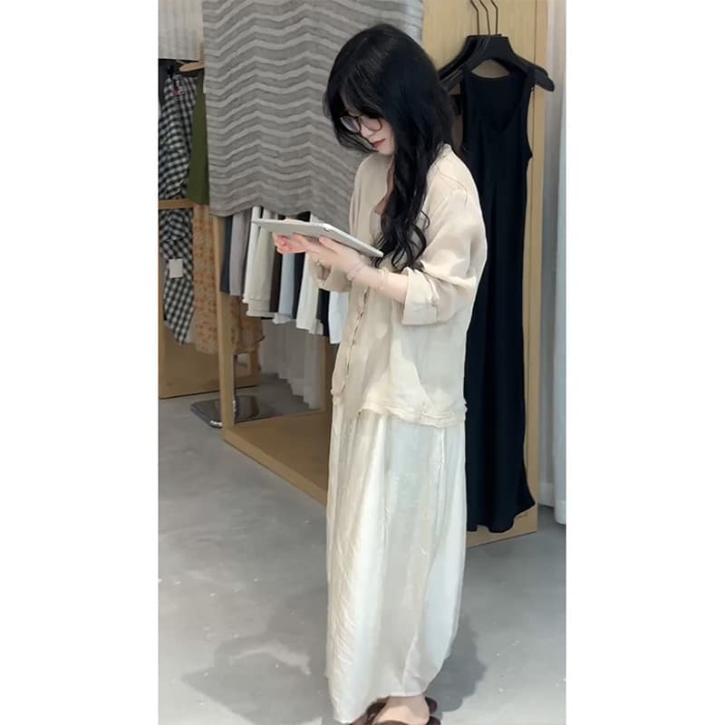 정가 느긋한 부드러운 바람 V넥 얇은 스타일 긴팔 오픈 가디건 여성 여름 디자인 센스 하이웨이스트 반신 치마 세트 상세 이미지 3