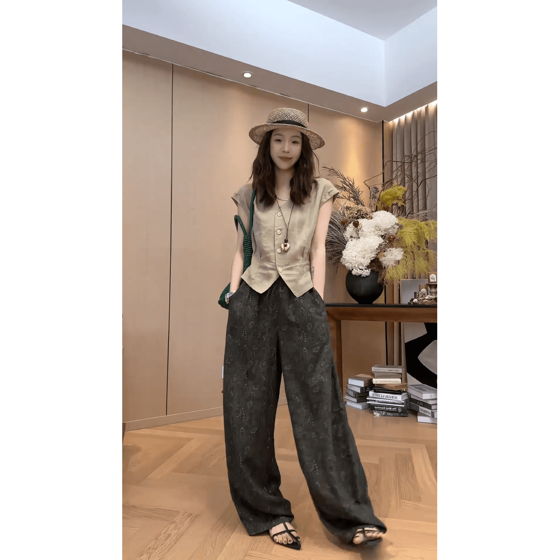 정가 레트로 빛 요리 한 바람 V넥 허리 수축 맨위 여름 디자인 센스 프린트 캐주얼 바지 출퇴근 세트 상세 이미지 2