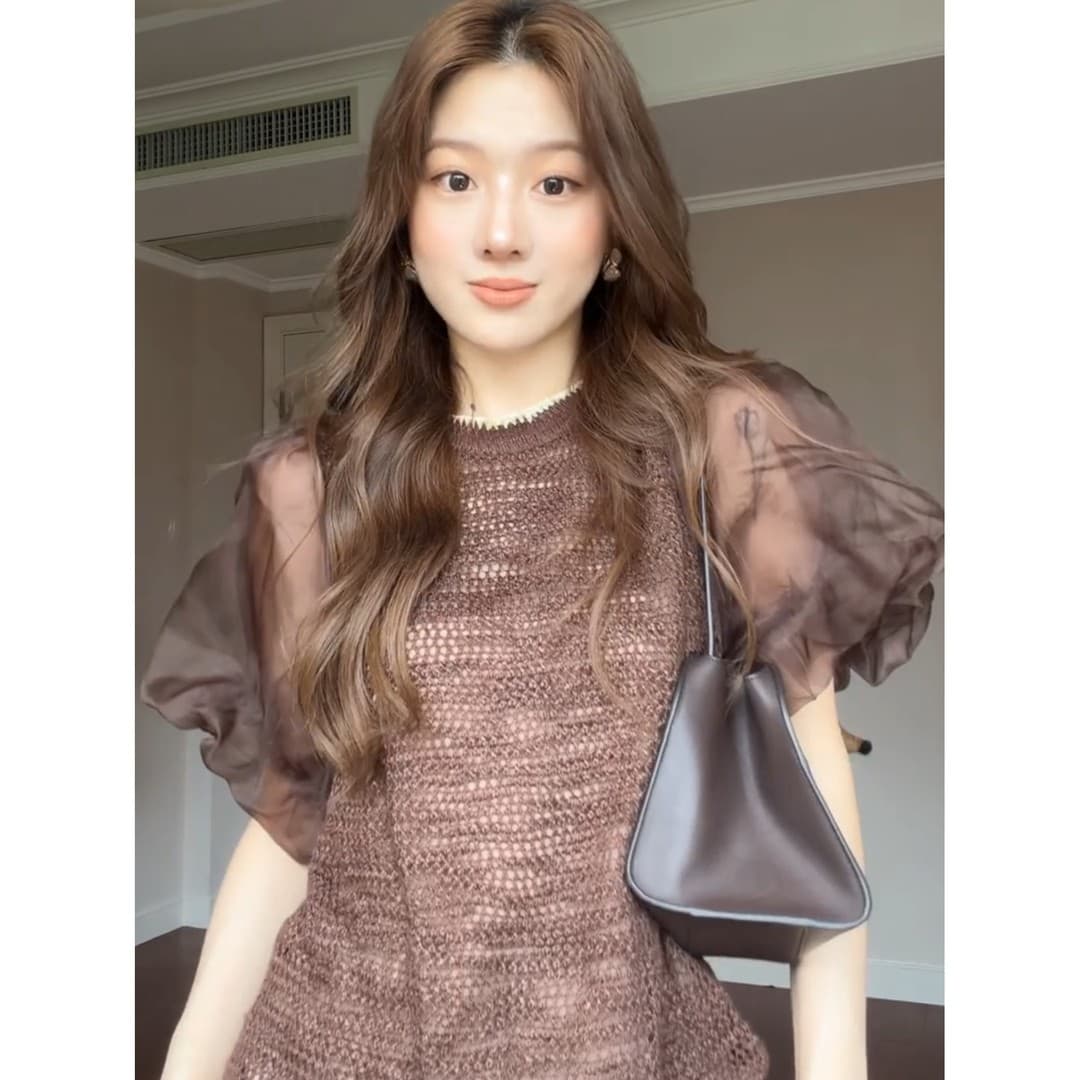 정가 한 부서 디자인 센스 망사 홀로우 아웃 거품 소매 니트 티셔츠 여성 하이웨이스트 캐주얼 바지 투피스 세트 이미지 4