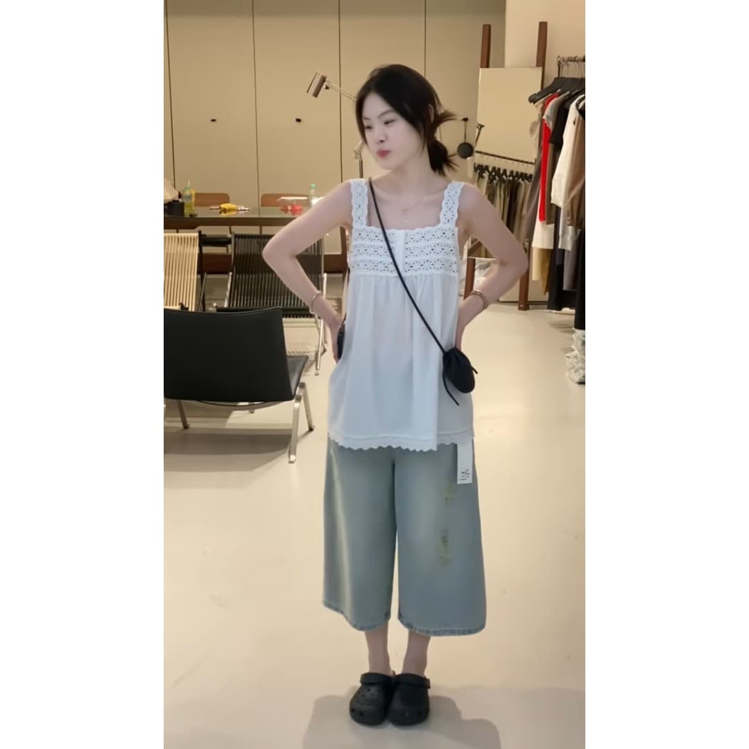 정가 한 부서 광장 칼라 레이스 홀로우 아웃 디자인 센스 조끼 맨위 여성 여름 다용도 청바지 세트 이미지 6