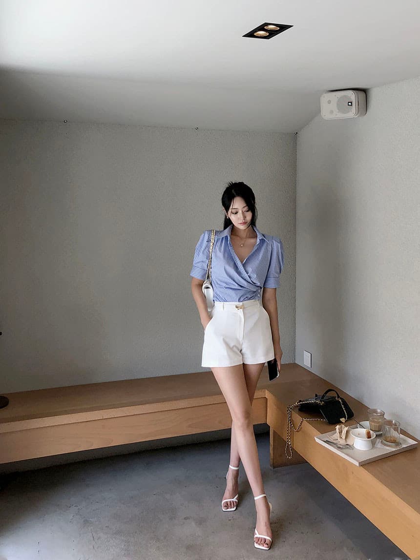 있음 선적 프랑스식 디자인 센스 불규칙 허리 수축 슬림해 보이는 거품 소매 셔츠 상세 이미지 2