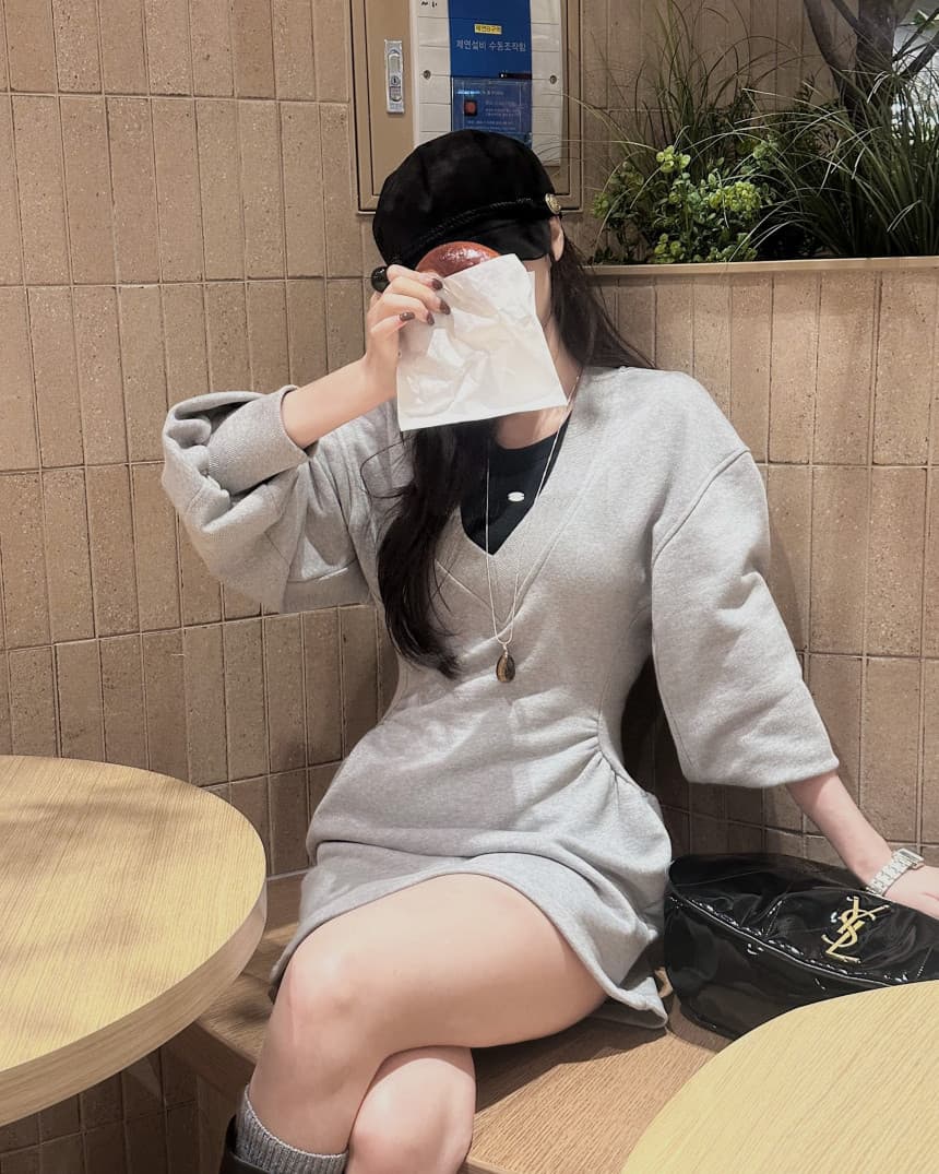 있음 선적 레트로 아메리칸 긴팔 V넥 몸매 가꾸기 슬림해 보이는 드레스 느긋한 바람 편안함 중간 길이 스커트 상세 이미지 5