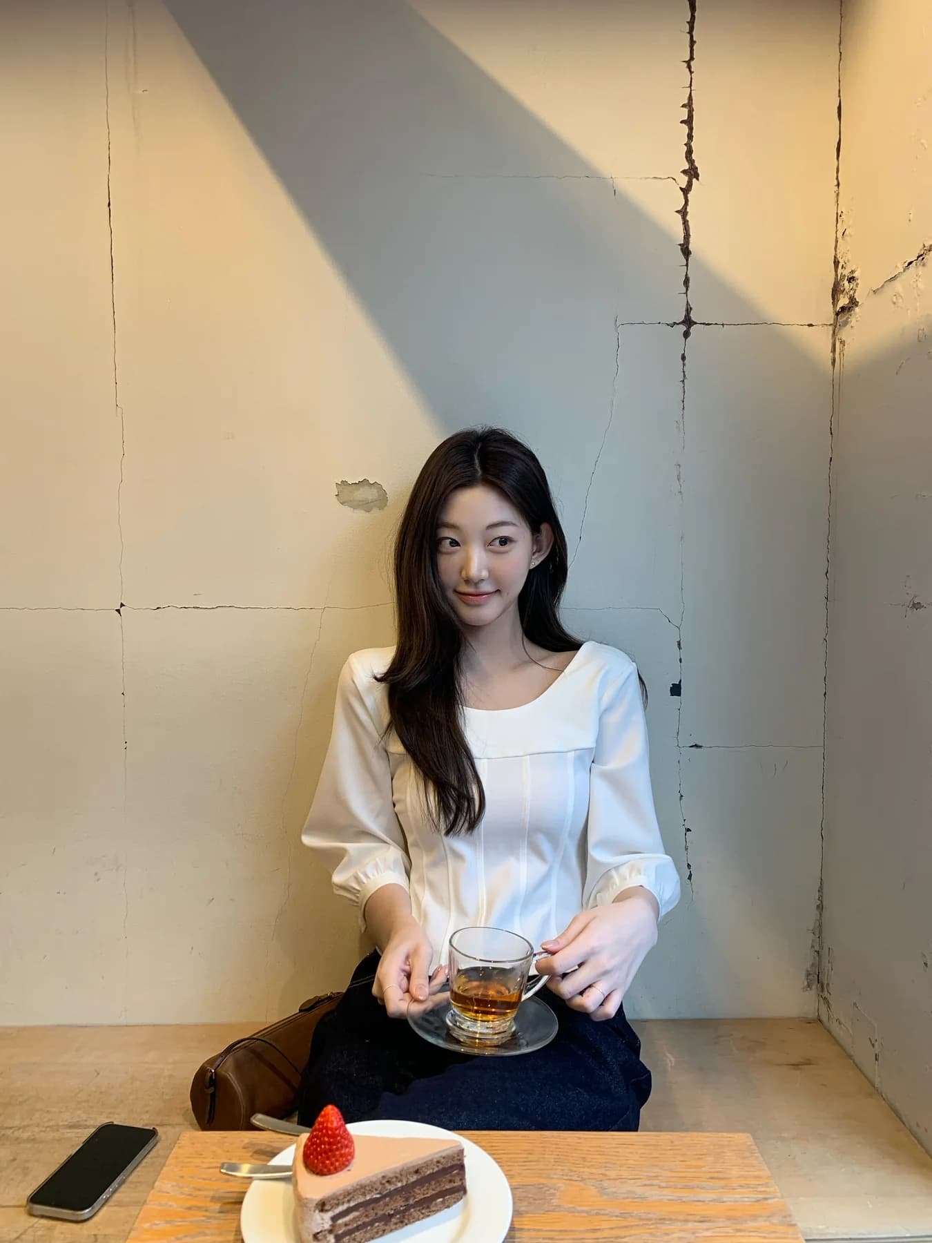 레트로 미니멀리즘 숙련 된 u 칼라 7 분 소매 셔츠 상세 이미지 4