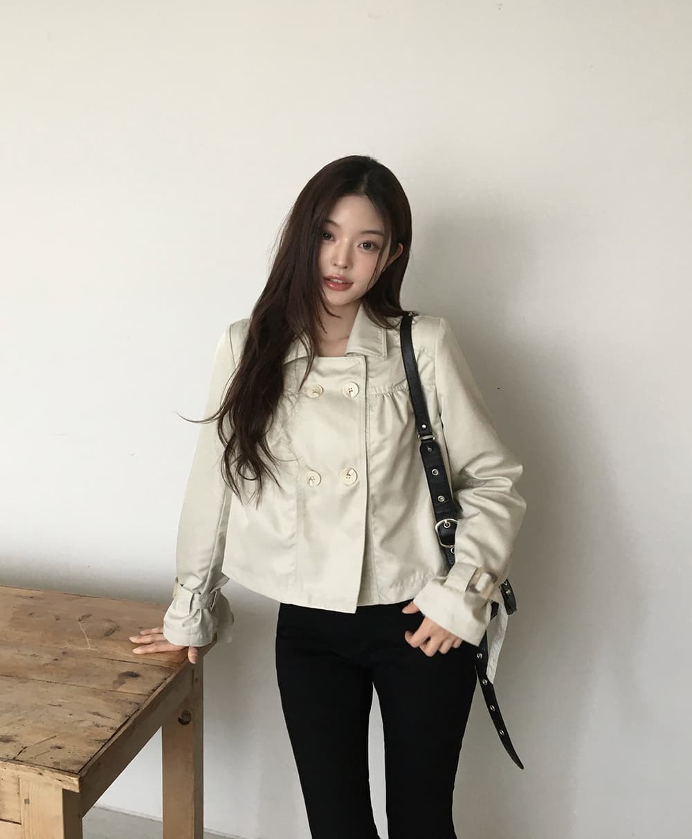 있음 선적 디자인 센스 캐주얼 쇼트 스타일 이중 버튼 폴로 칼라 바람막이 재킷 재킷 상세 이미지 8