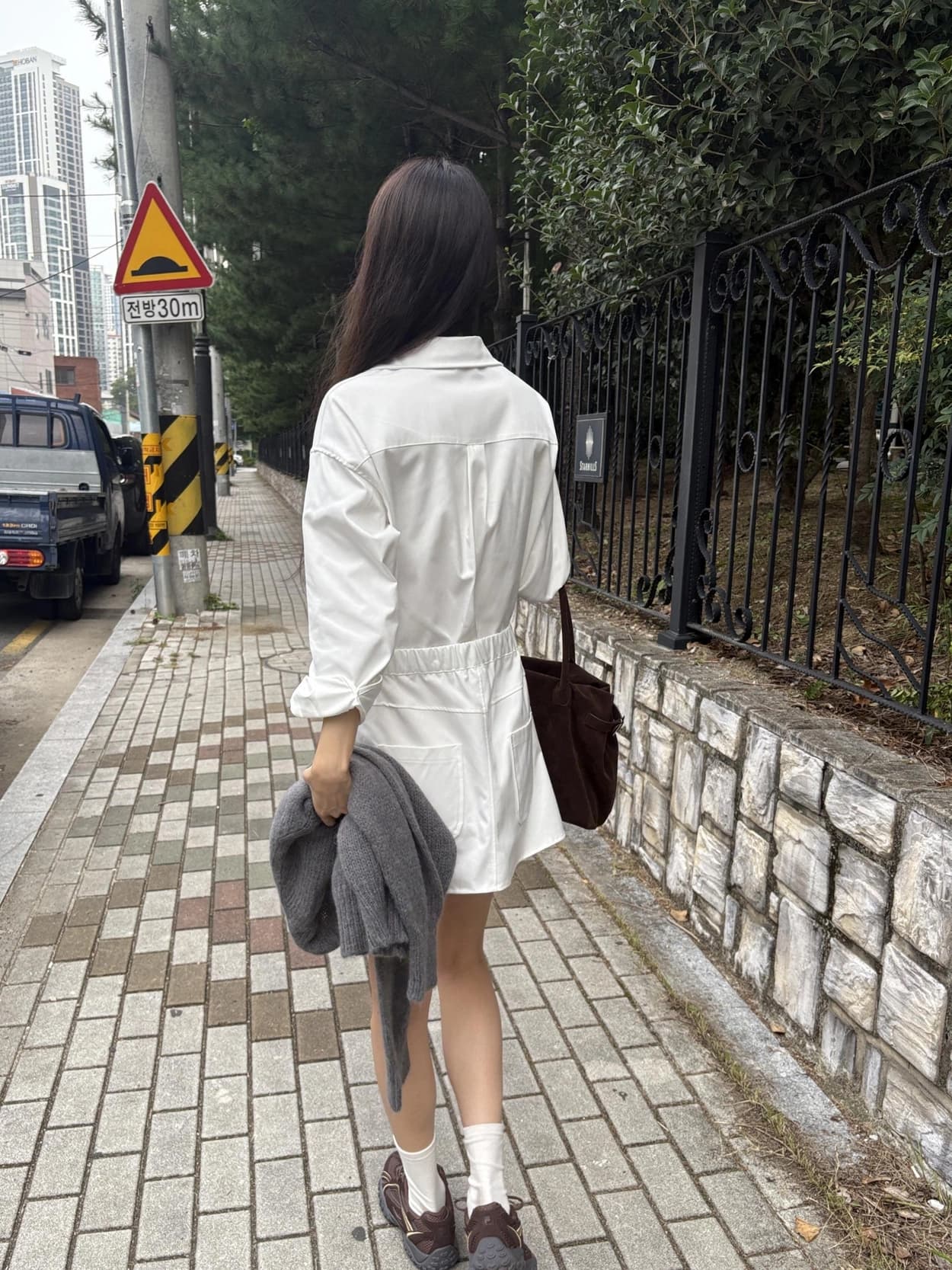 있음 선적 페이크 레이어드 패치워크 폴로 칼라 긴팔 셔츠 스타일 드레스 상세 이미지 18