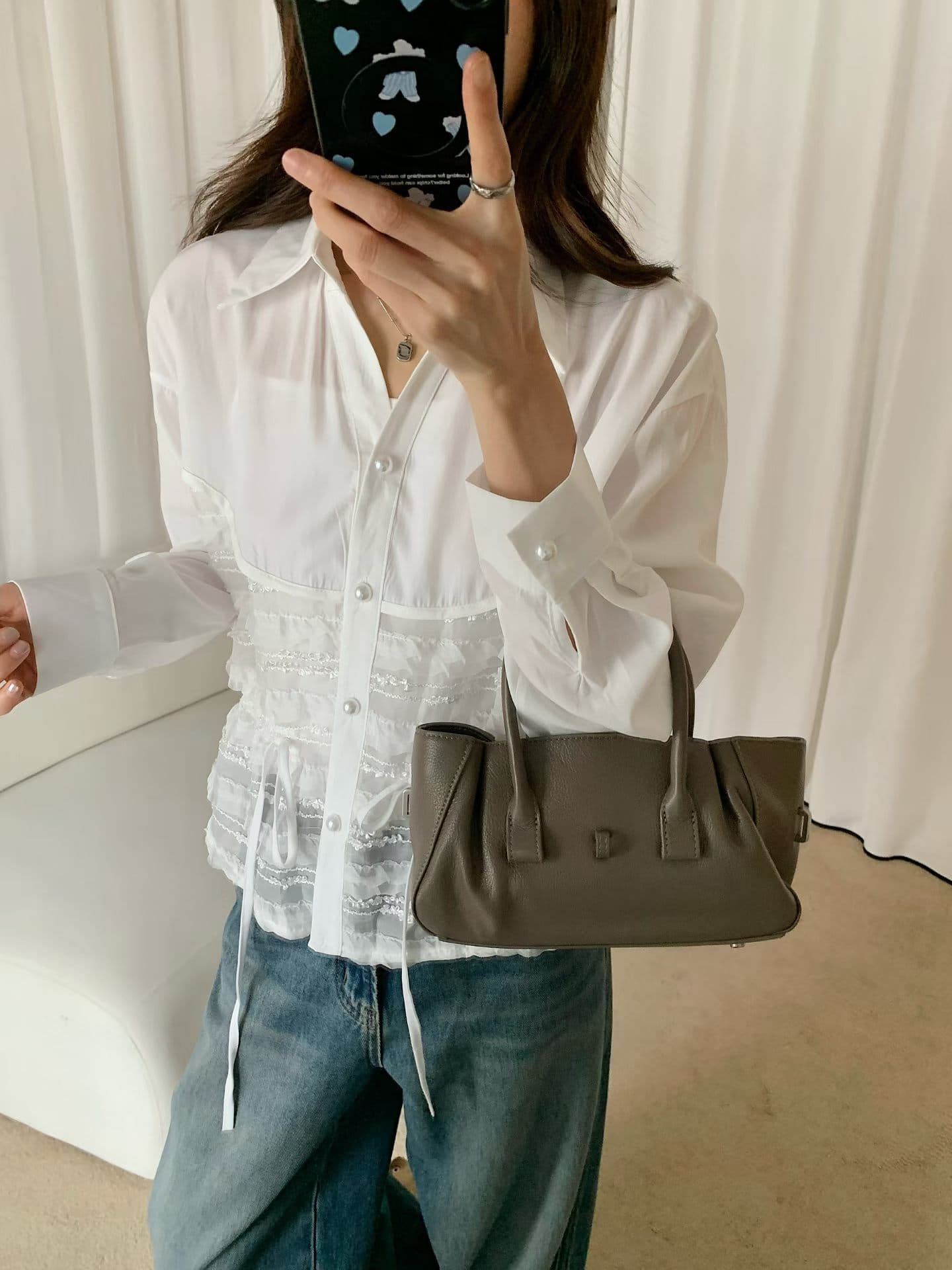 한국 동대문 조기 가을 의상 새로운 폴로 칼라 레이스 조각 다중 레이어 프릴 레이스업 긴팔 진주 버클 셔츠