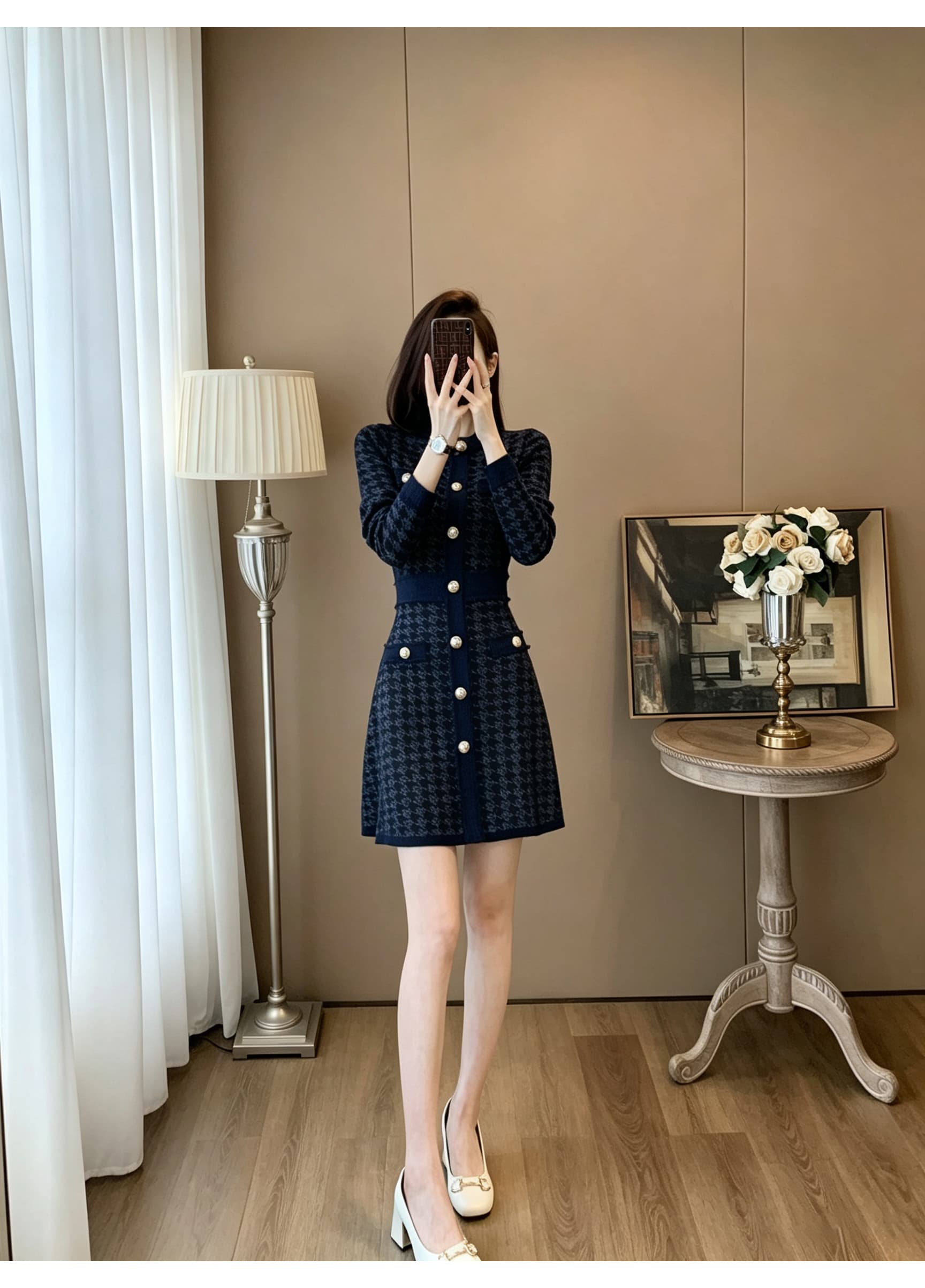 라운드 넥 긴팔 작은 샤넬 스타일 니트 드레스 자카드 질감 진주 단추 허리 수축 벨트 더블 주머니 미니 스커트 여성 상세 이미지 9
