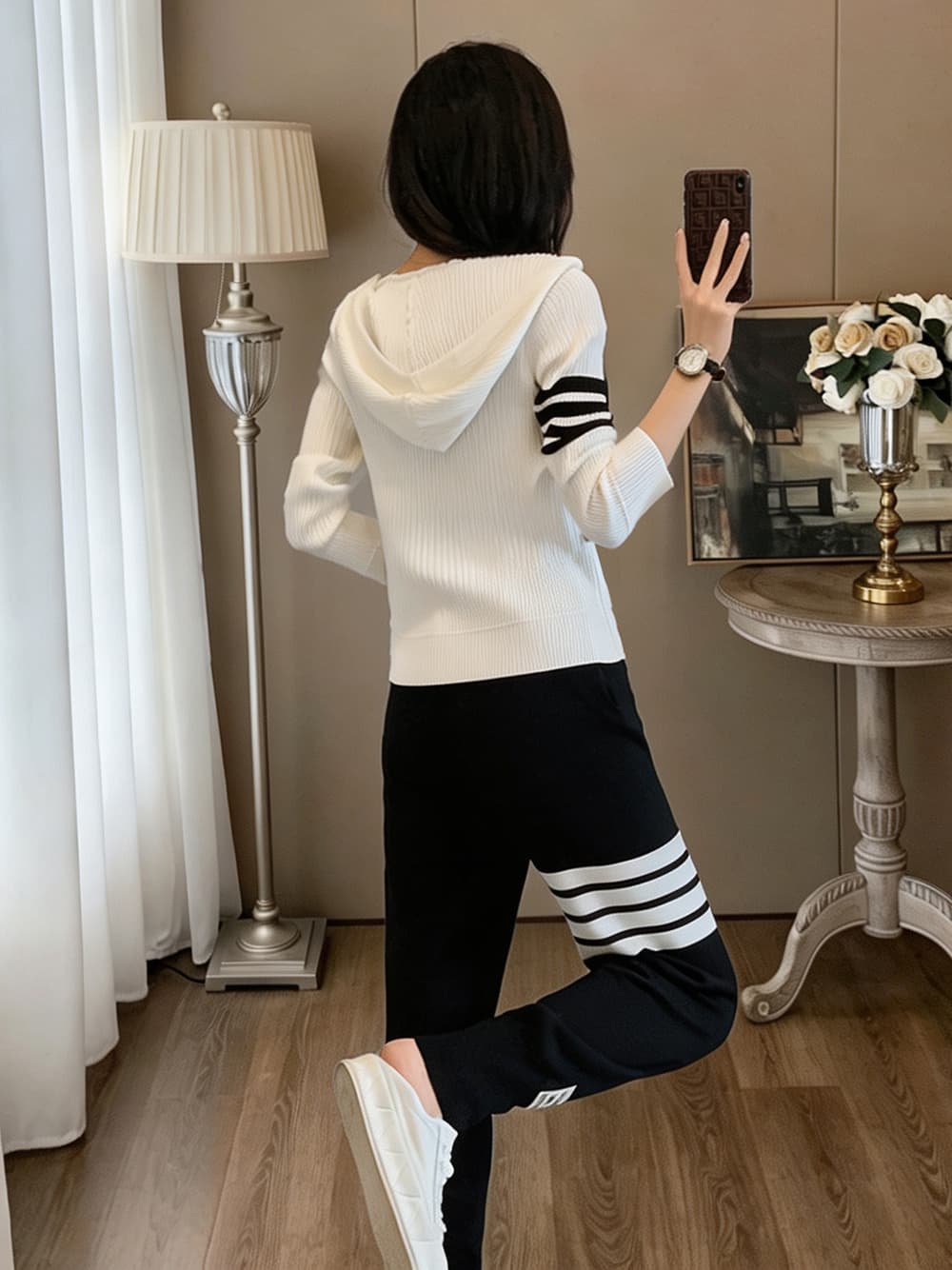 유럽 역 세련된 튀김 거리 후드 지퍼 후드티 세트 가을 새로운 외국 가스 슬림해 보이는 작은 발 바지 두 조각 여성 세트 이미지 4