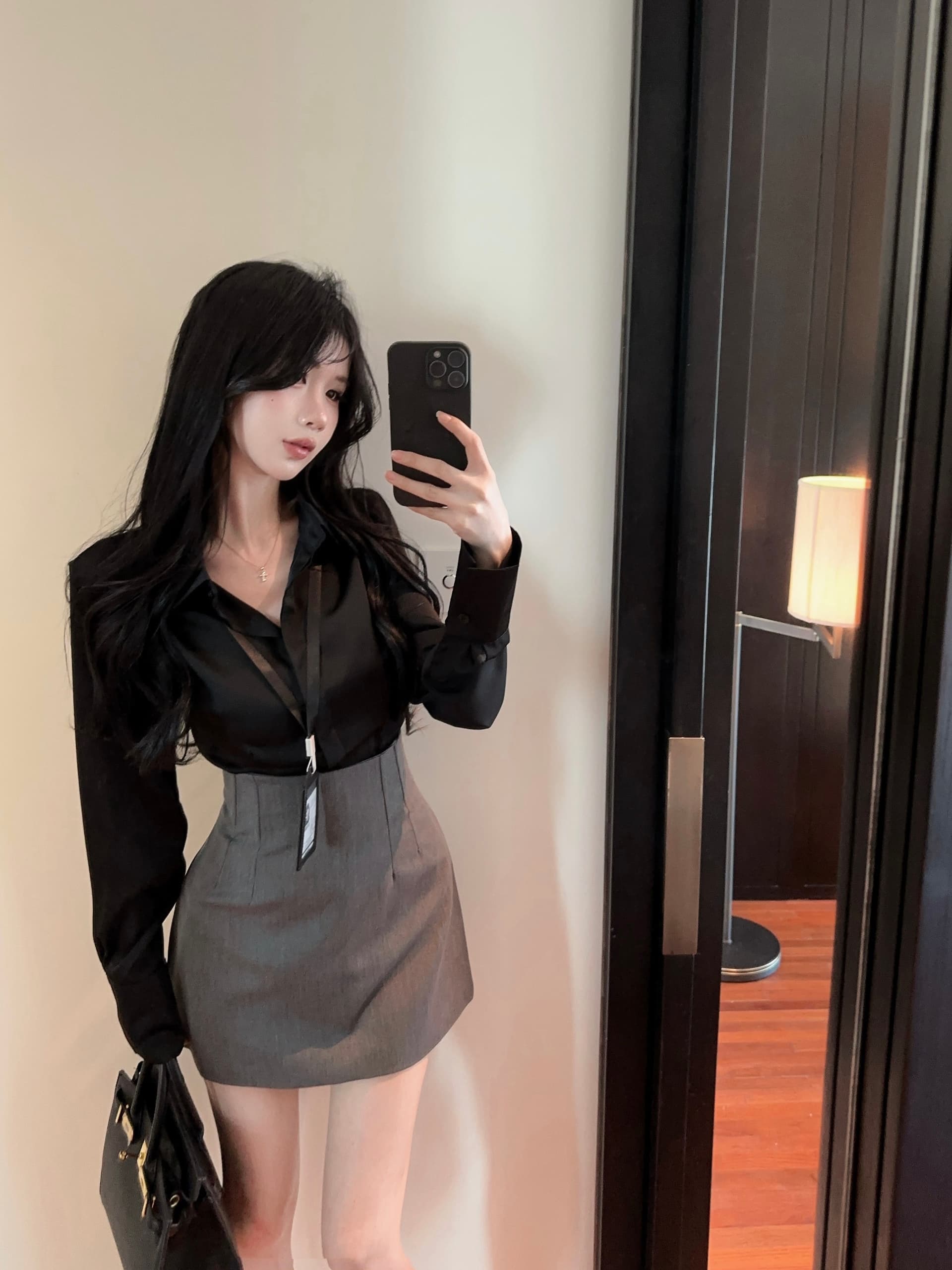 실사 세트 여성 검정색 품격 긴팔 셔츠 맨위 봄 착용 가져 가라. 타이트 스커트 반신 스커트 투피스 세트 상세 이미지 3