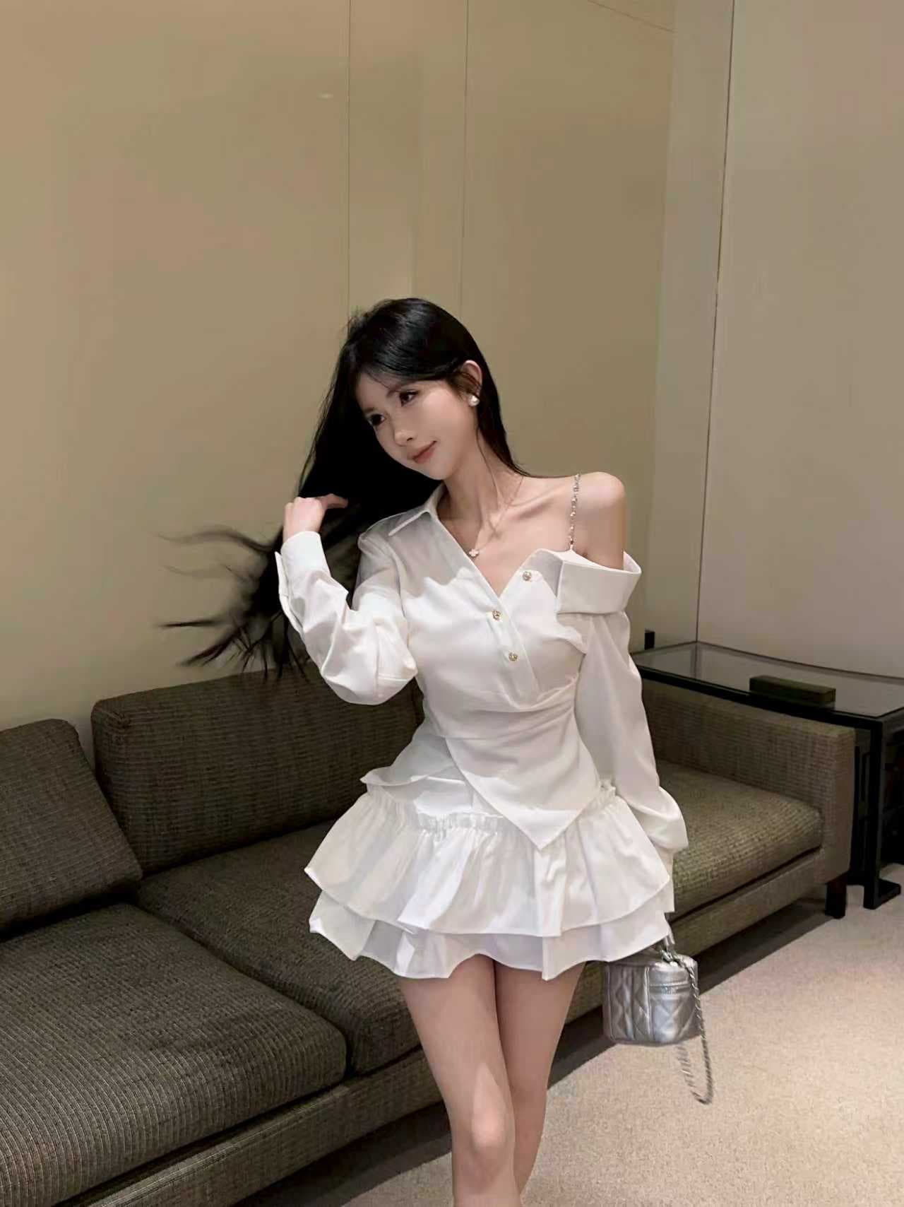 실사 순수한 욕망 명문 여성 비스듬한 어깨 긴팔 여성 셔츠 디자인 센스 불규칙 허리 수축 몸매 가꾸기 오프숄더 맨위 조기 가을